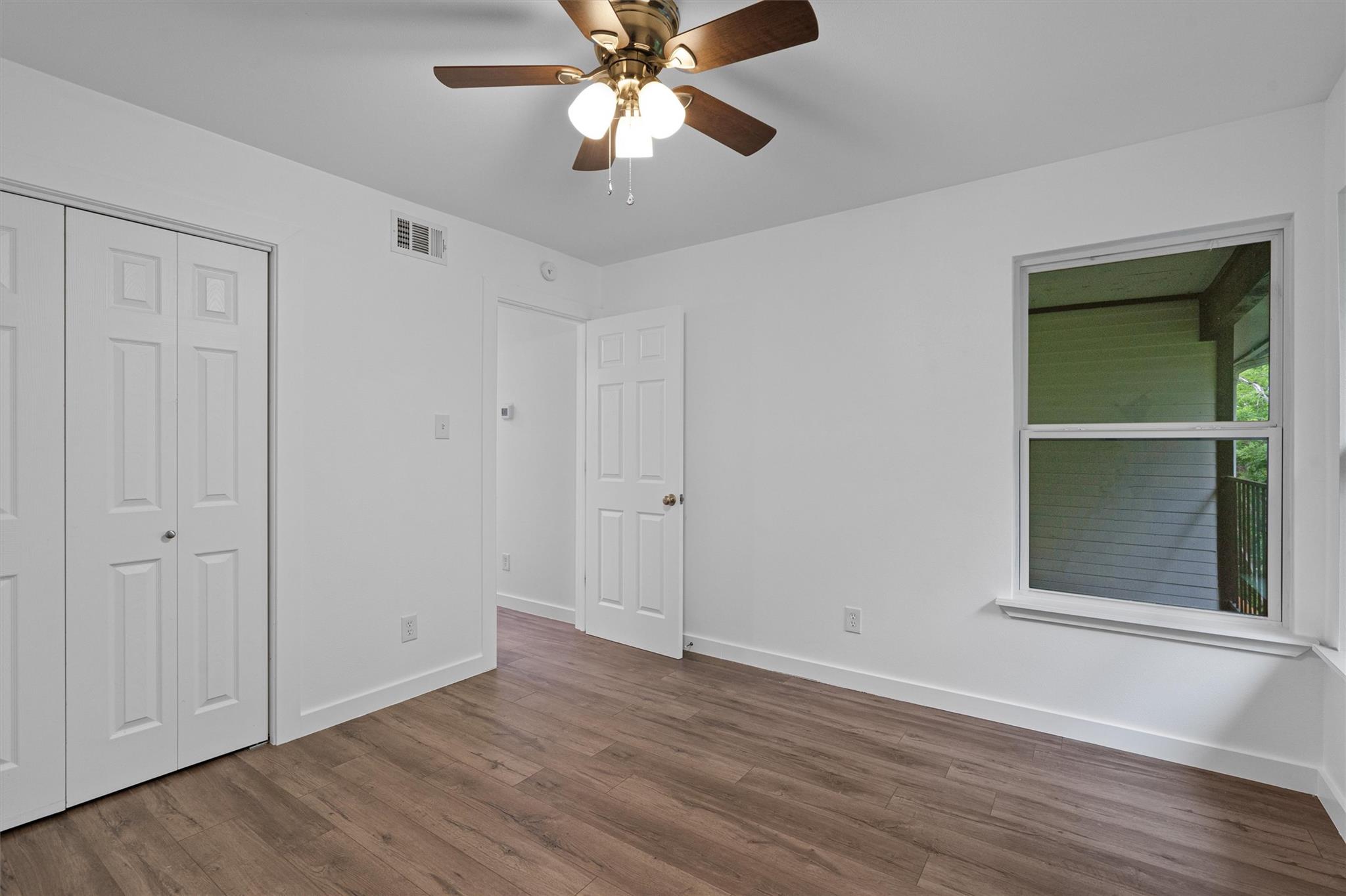 6409 Burns St # 304, Austin, TX 78752