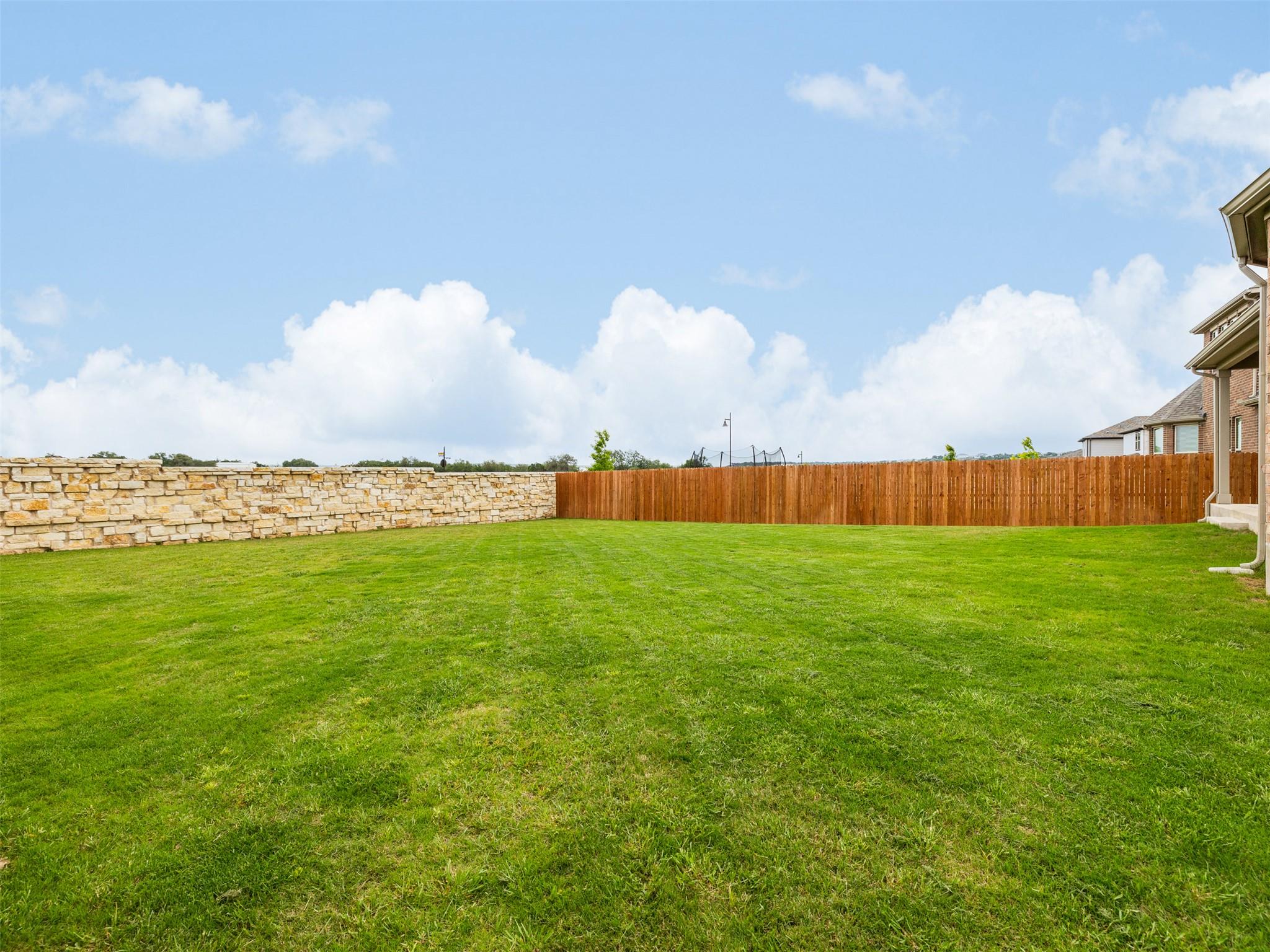 104 Keswick St, Liberty Hill, TX 78642