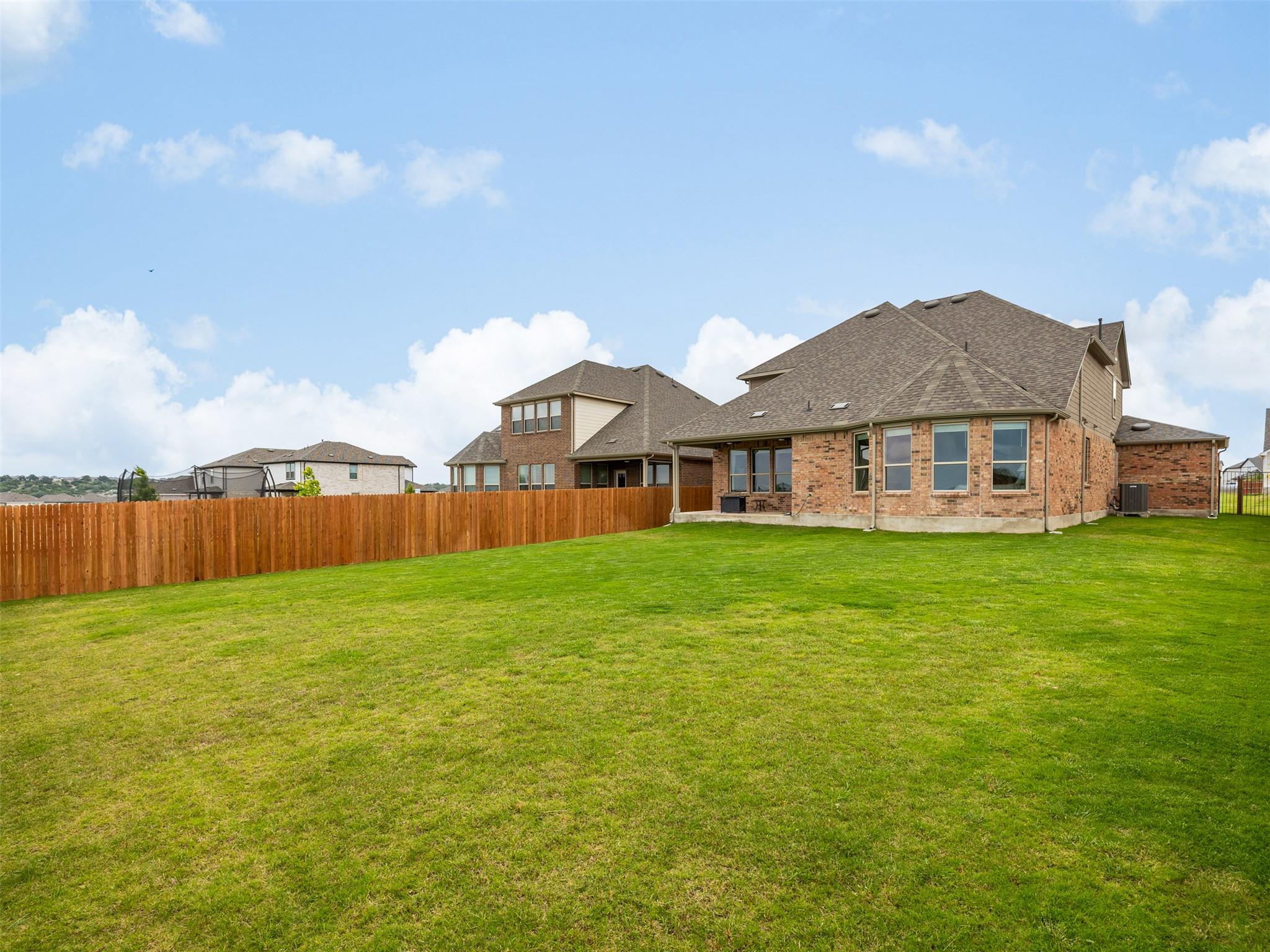 104 Keswick St, Liberty Hill, TX 78642