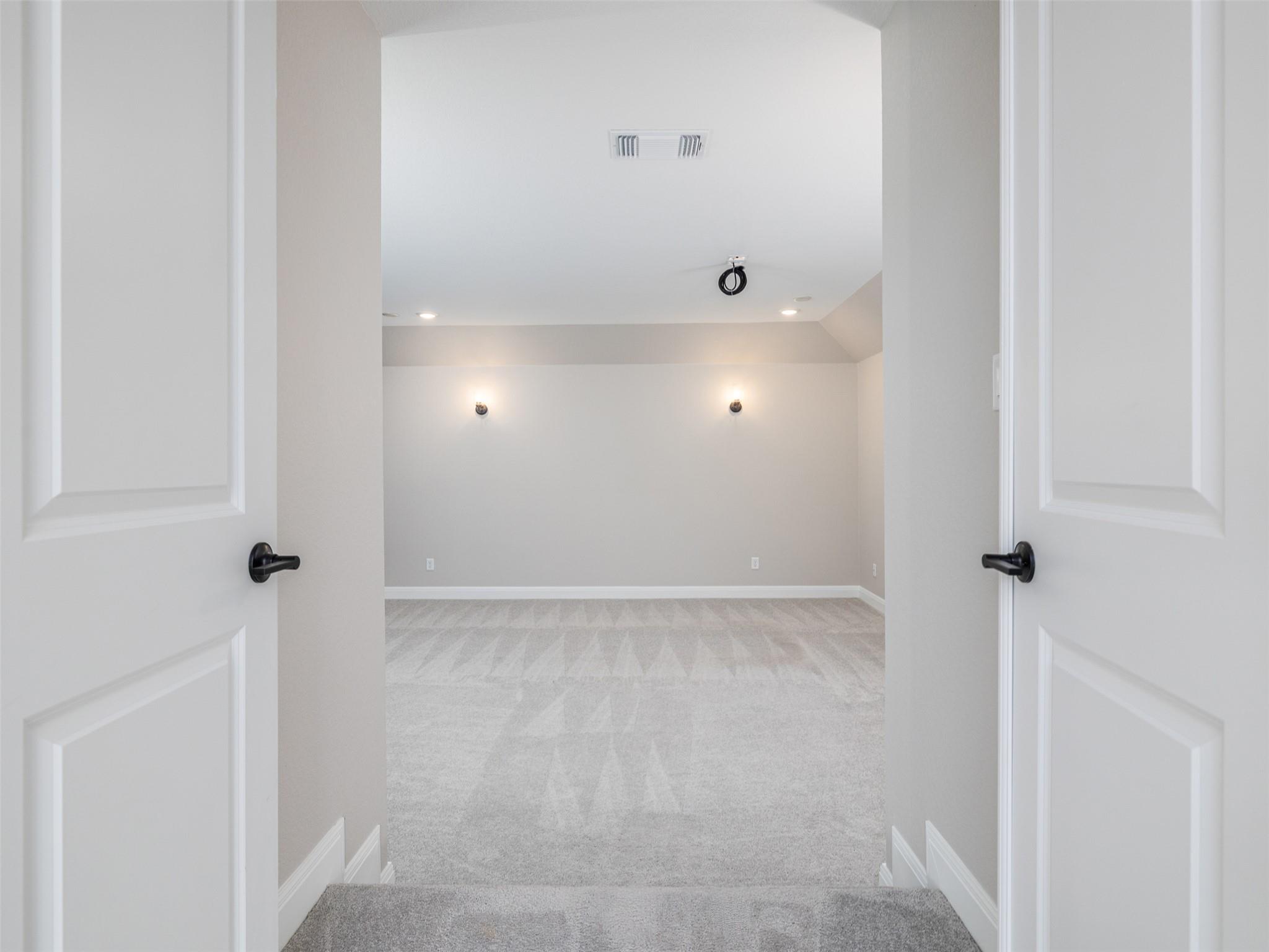 104 Keswick St, Liberty Hill, TX 78642