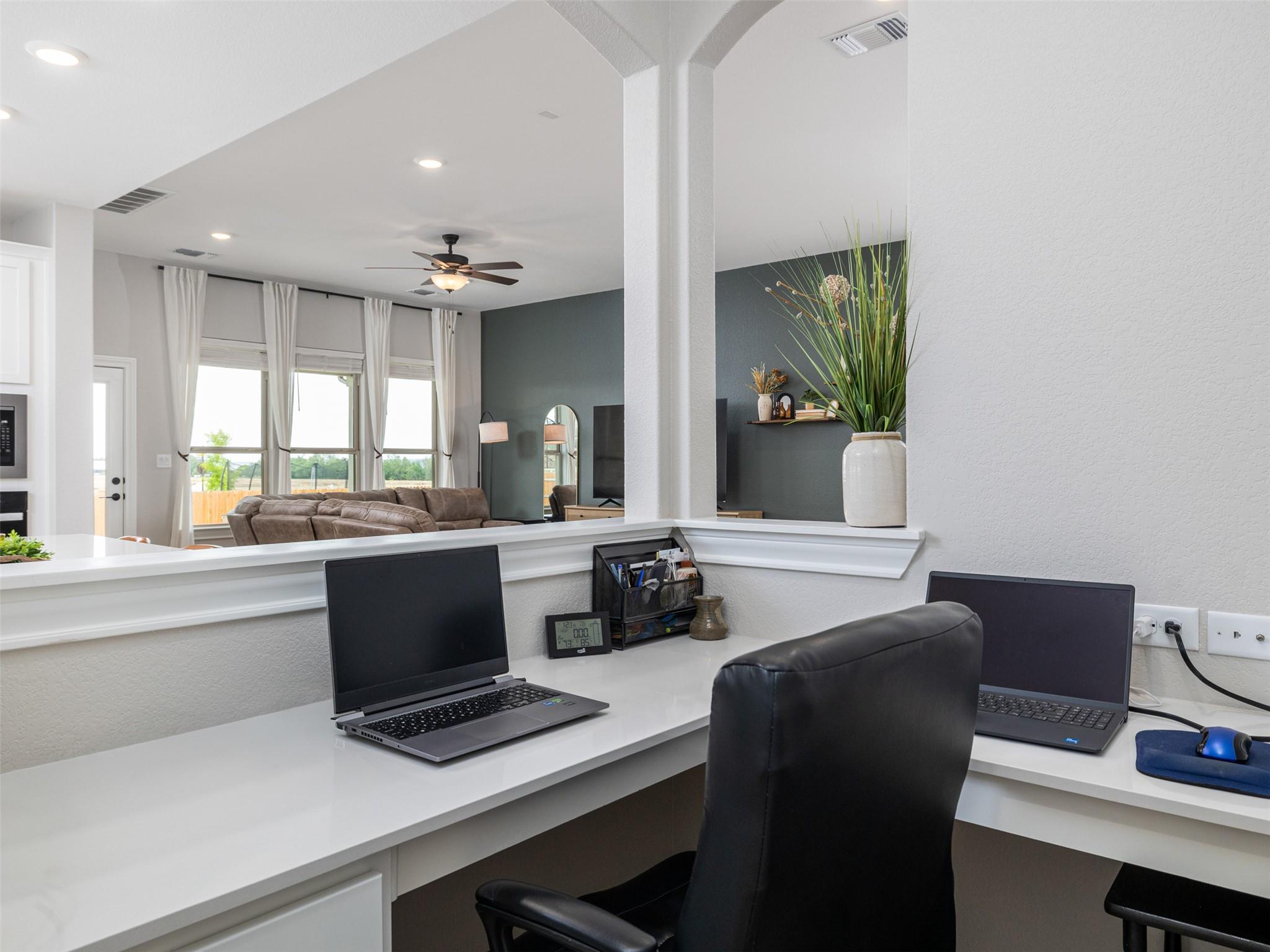 104 Keswick St, Liberty Hill, TX 78642