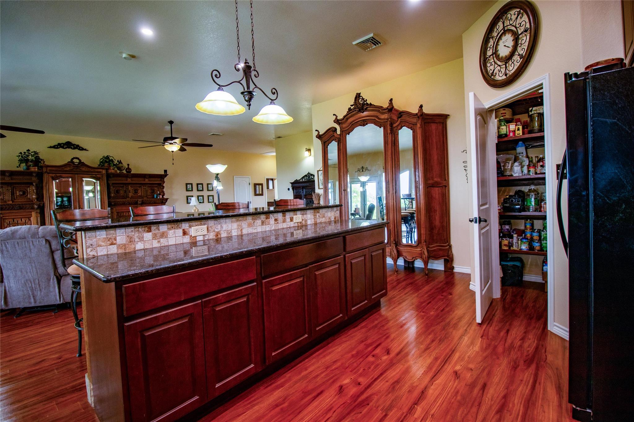 1063 Sanctuary Ln, Blanco, TX 78606