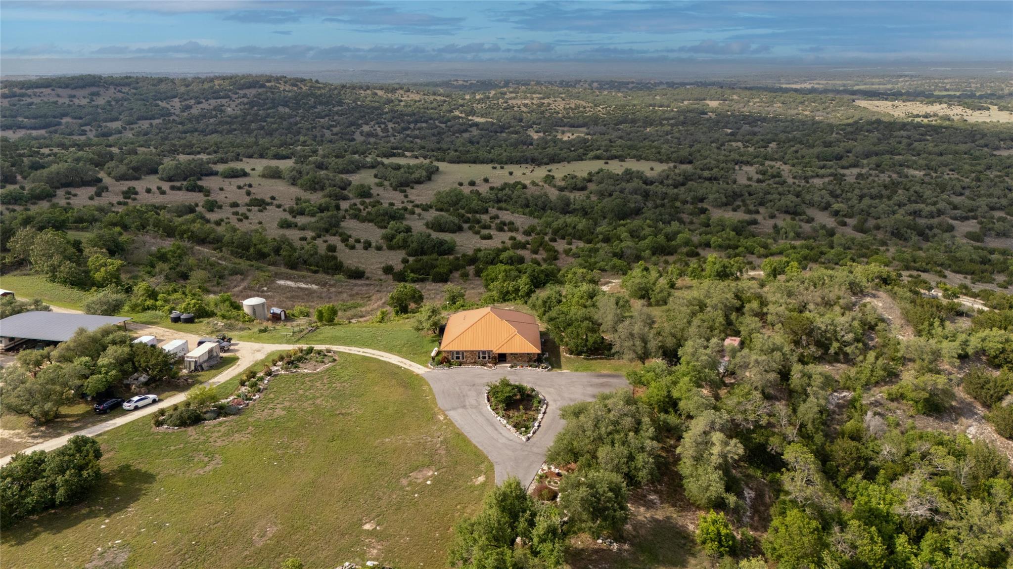 1063 Sanctuary Ln, Blanco, TX 78606