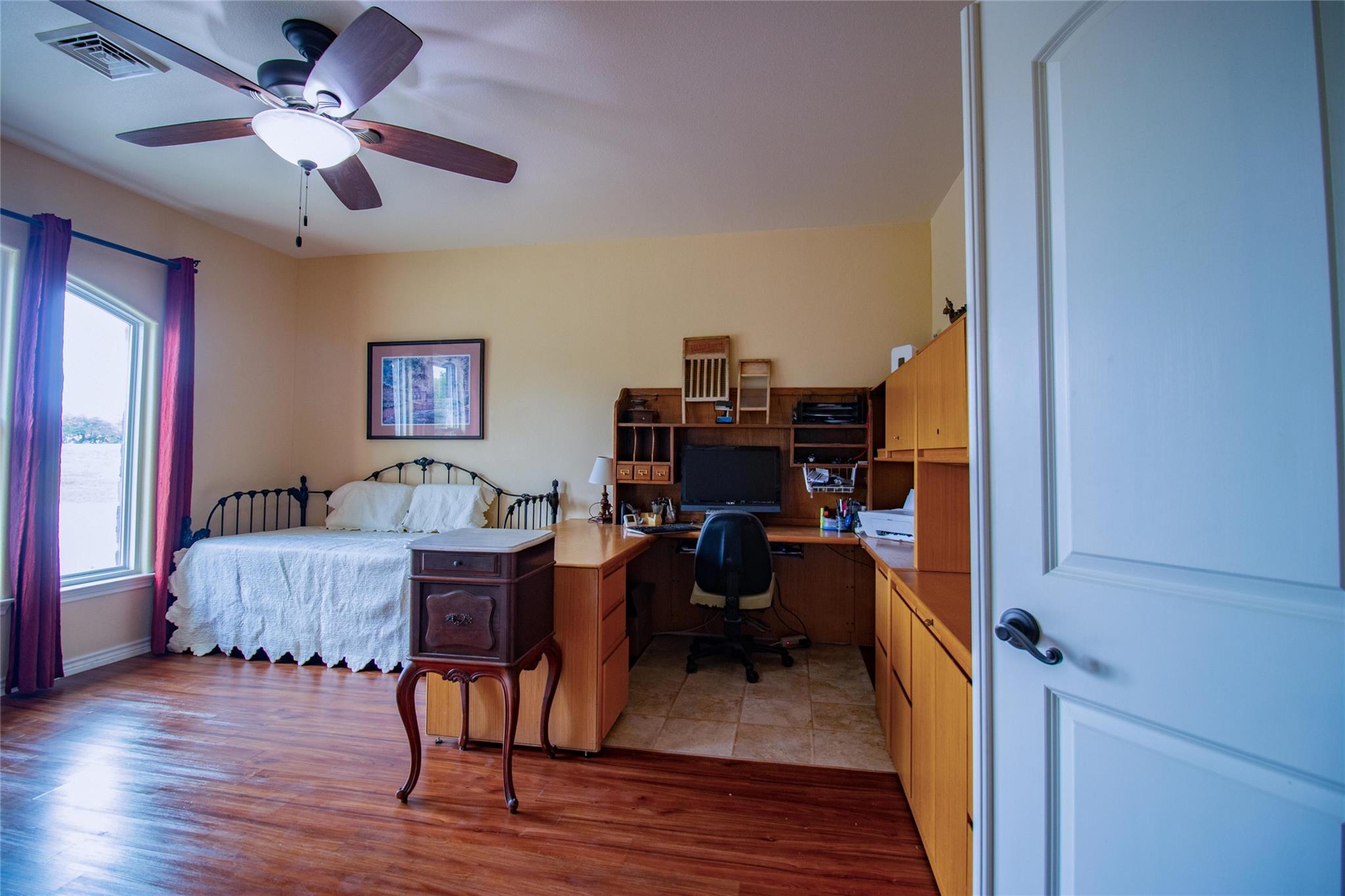 1063 Sanctuary Ln, Blanco, TX 78606