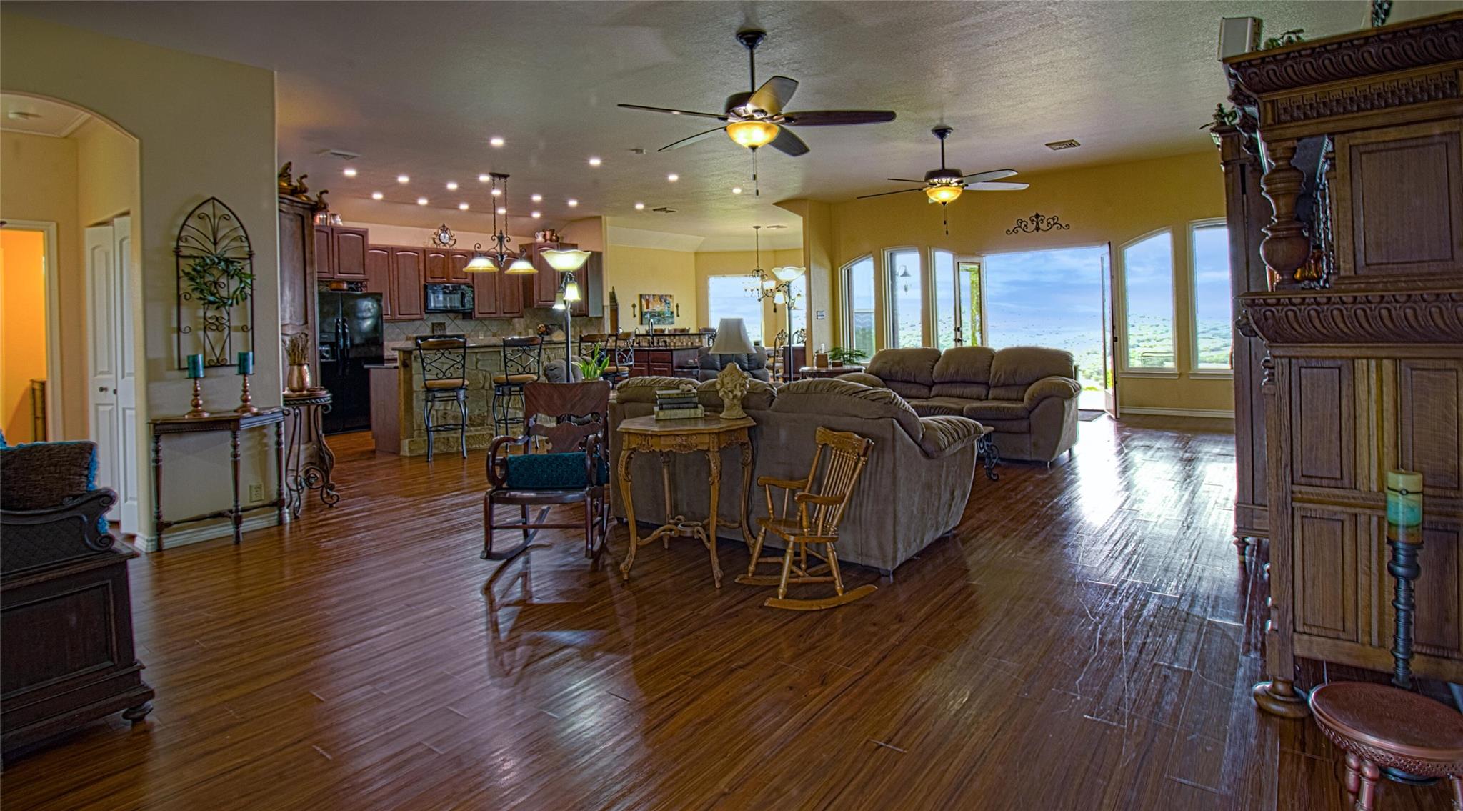 1063 Sanctuary Ln, Blanco, TX 78606