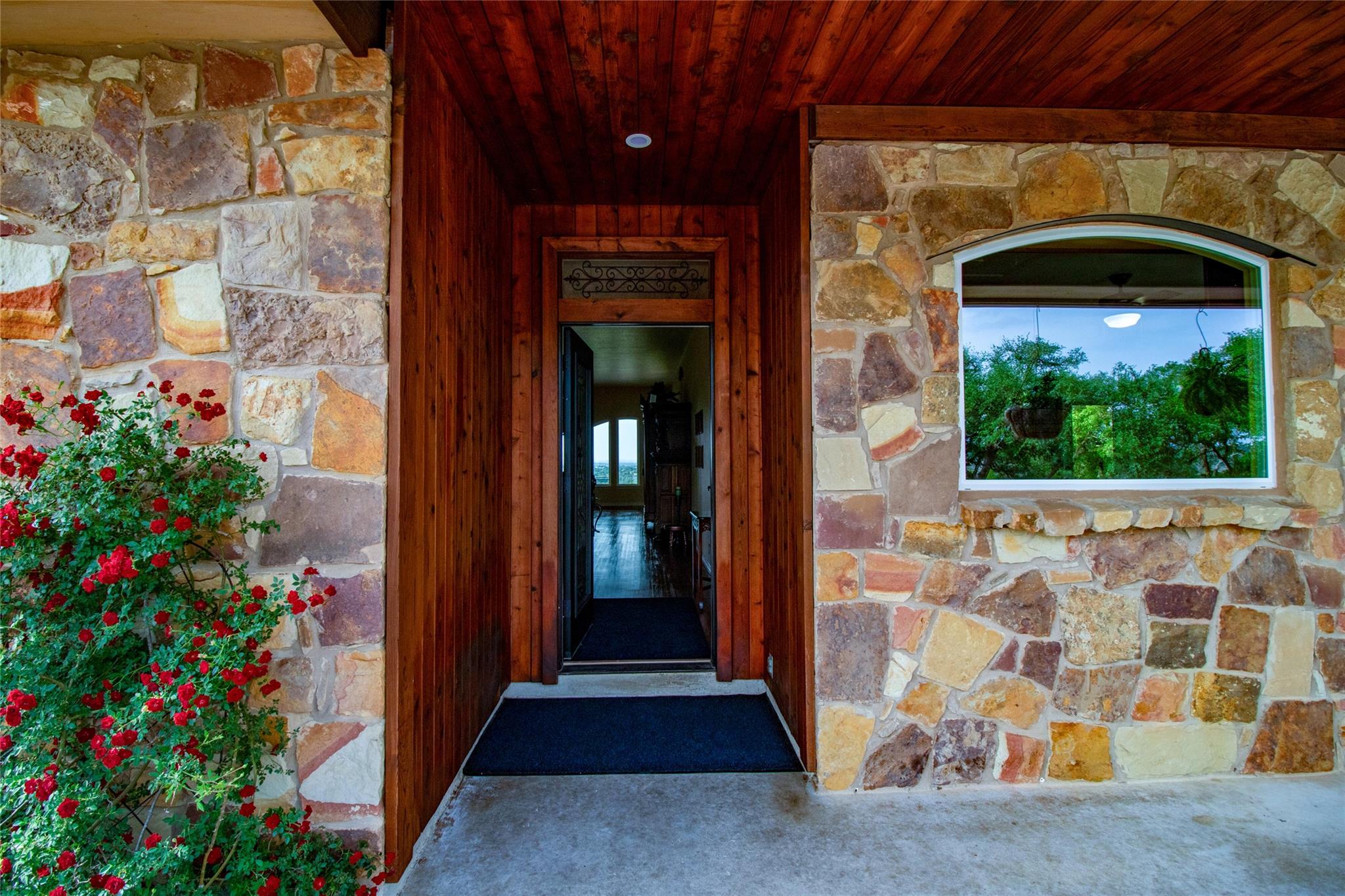 1063 Sanctuary Ln, Blanco, TX 78606