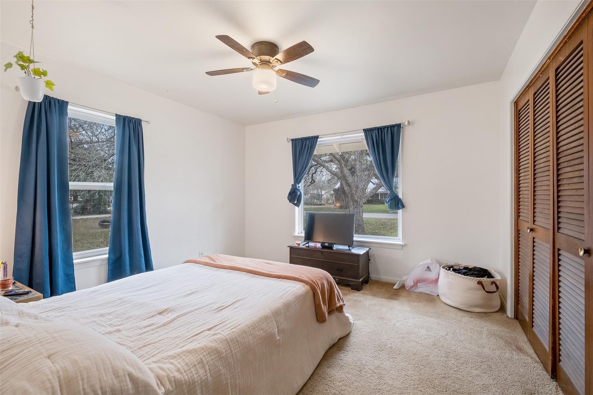 504 Marburger St, Smithville, TX 78957