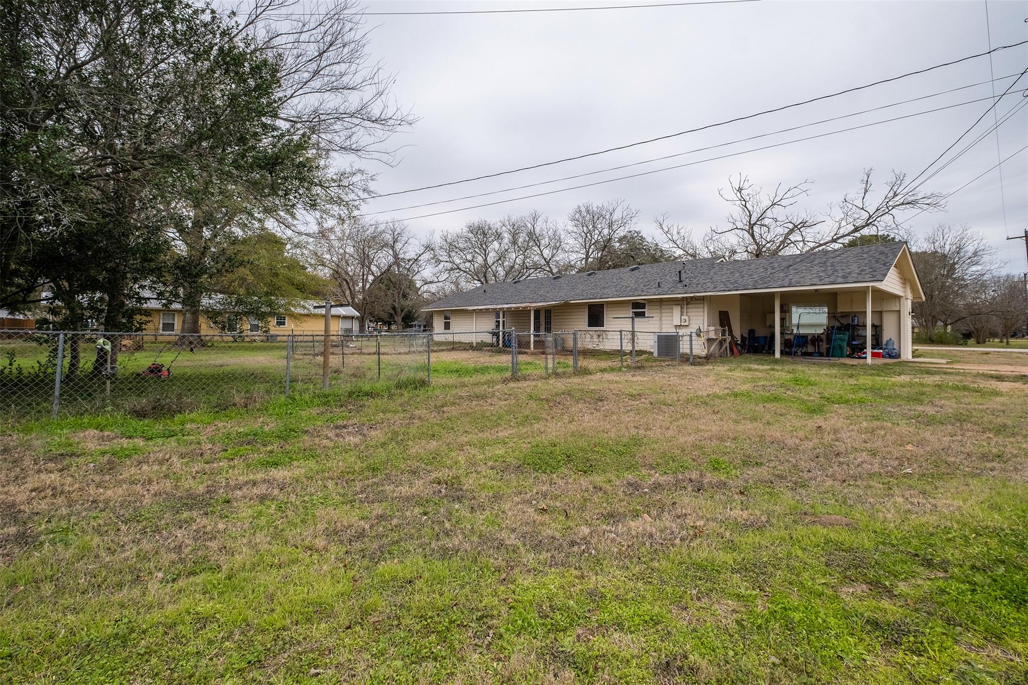 504 Marburger St, Smithville, TX 78957