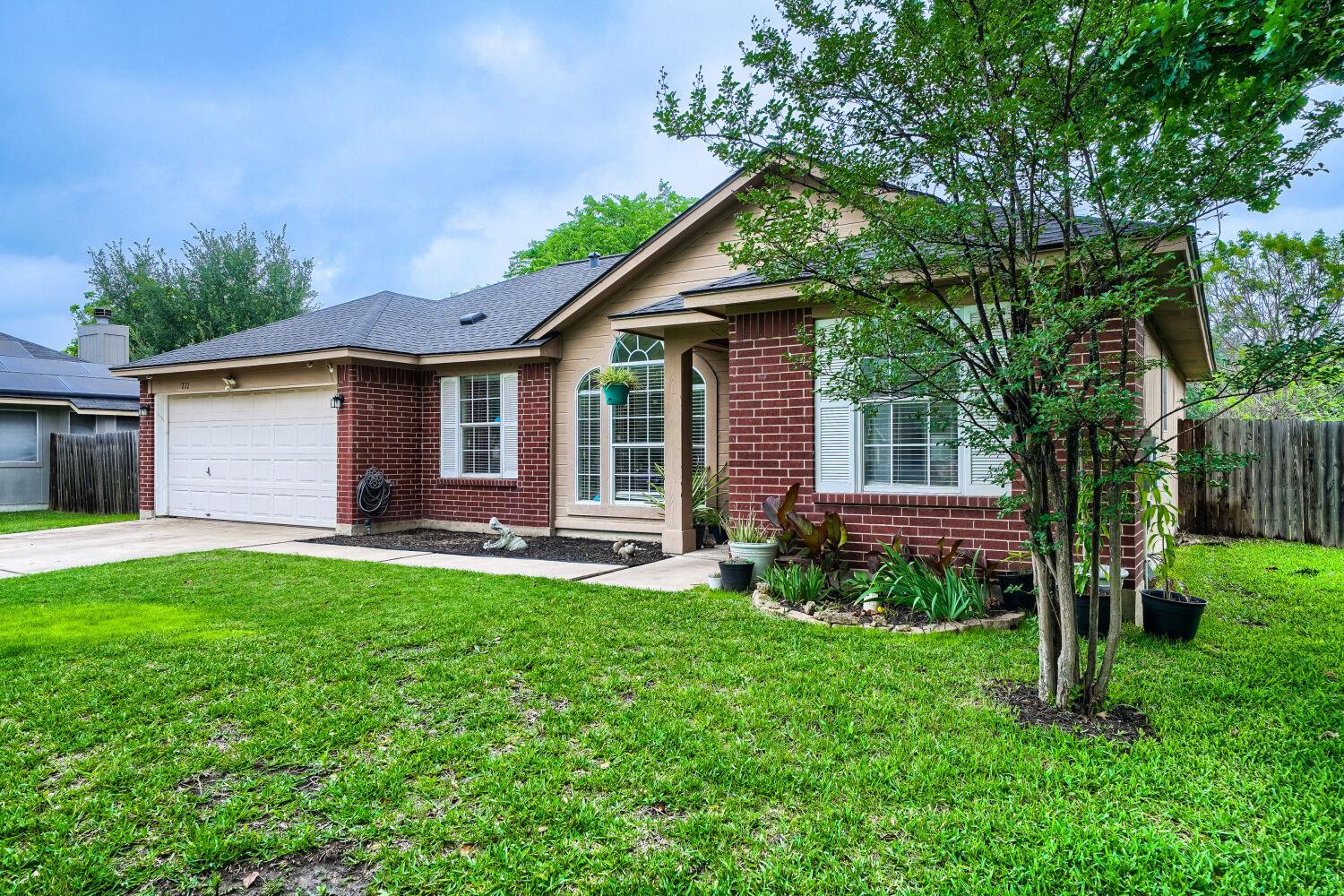 222 Quail Cir, Hutto, TX 78634
