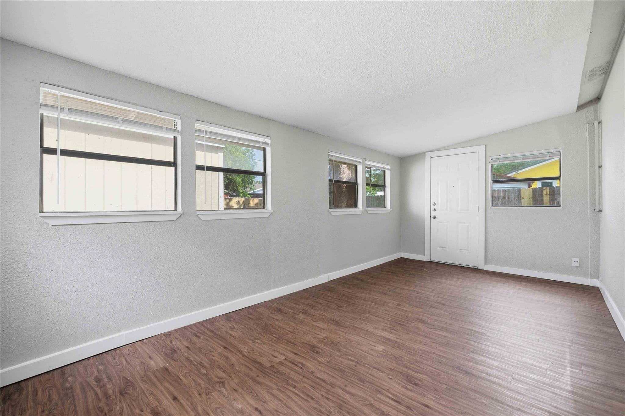 4502 Turnstone Dr, Austin, TX 78744