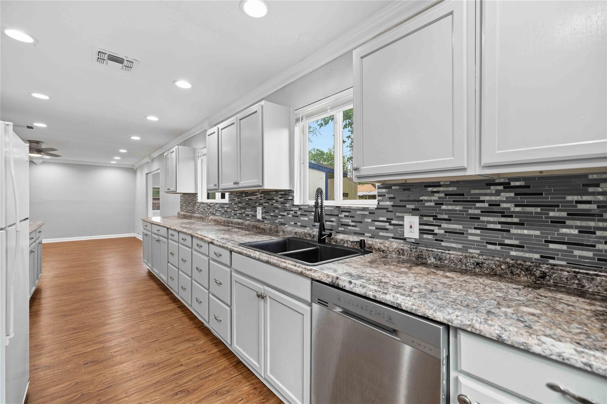 4502 Turnstone Dr, Austin, TX 78744