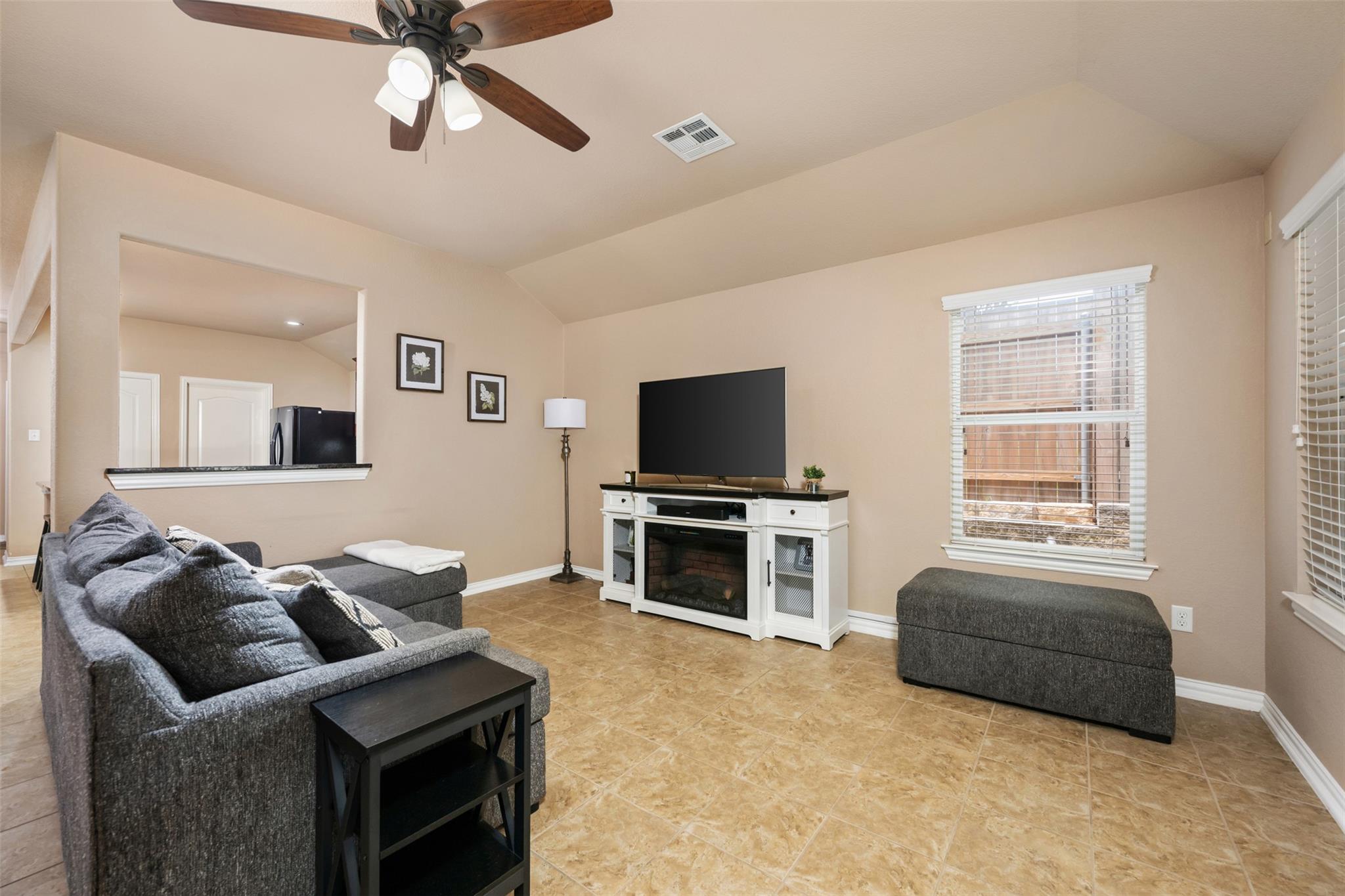 4196 Woodhaven Trl, Round Rock, TX 78665