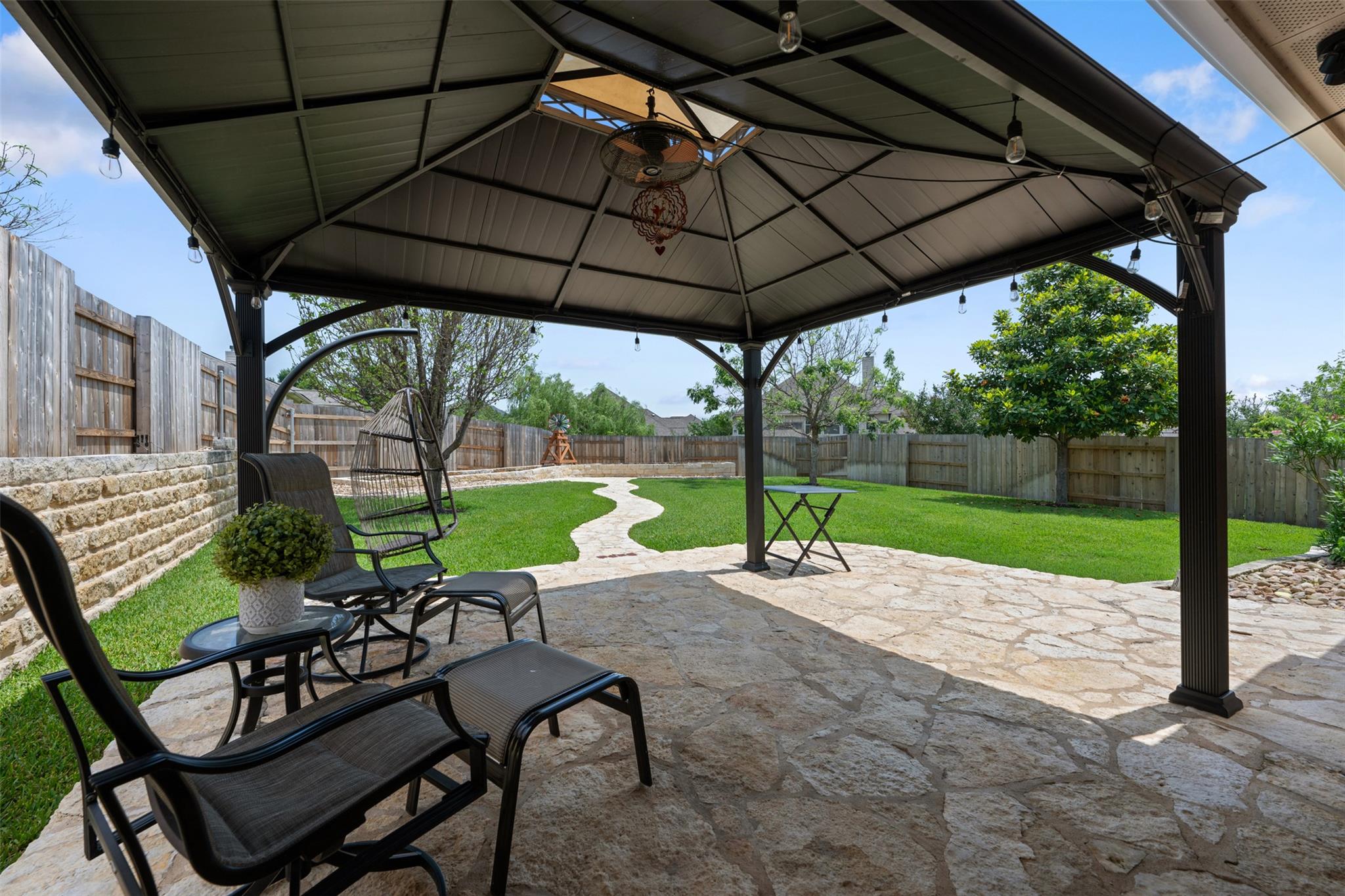 4196 Woodhaven Trl, Round Rock, TX 78665
