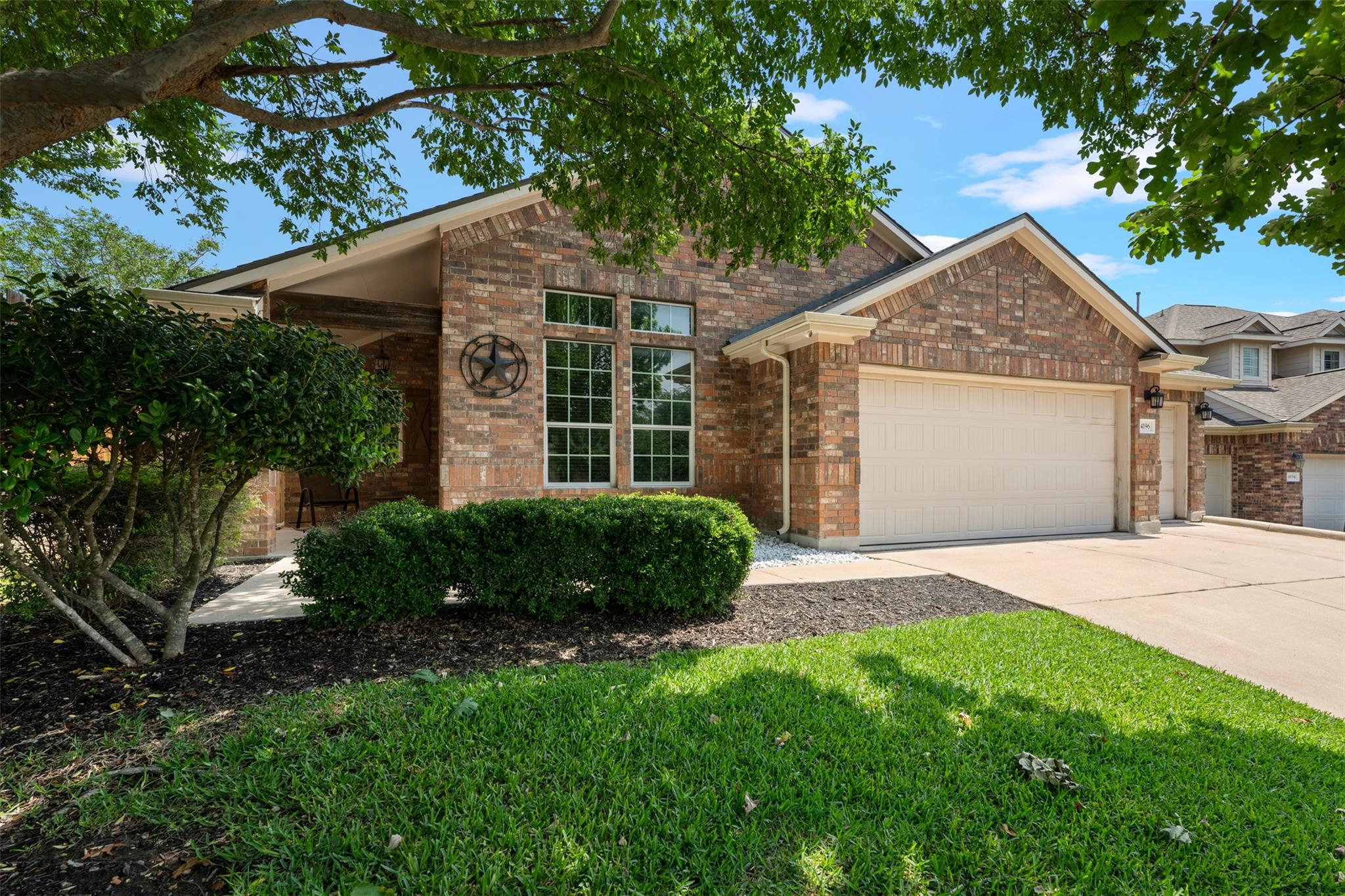4196 Woodhaven Trl, Round Rock, TX 78665
