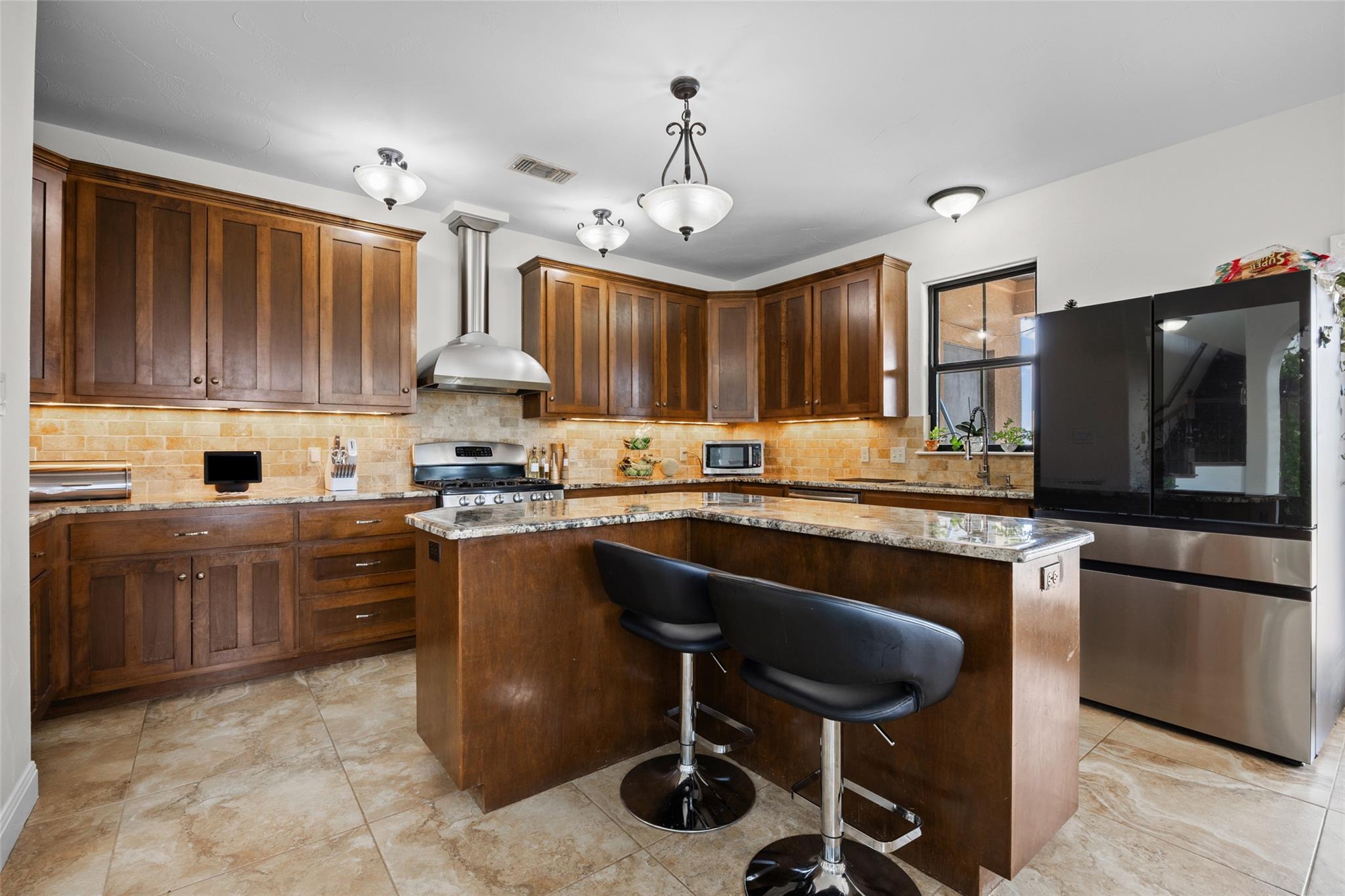 134 River Forest Dr, Bastrop, TX 78602