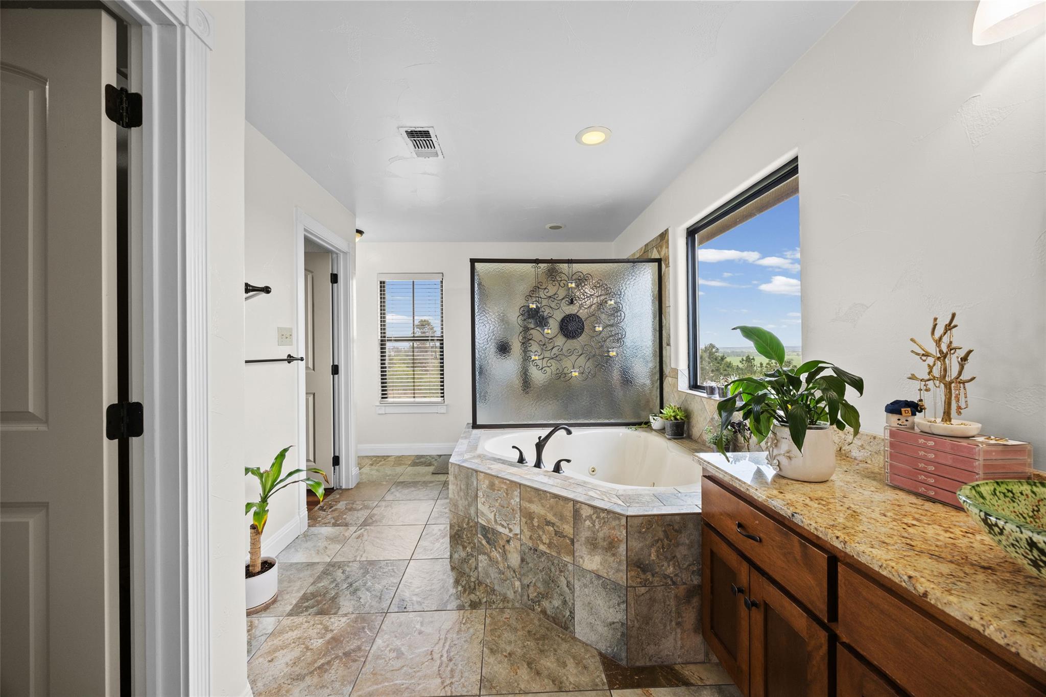 134 River Forest Dr, Bastrop, TX 78602