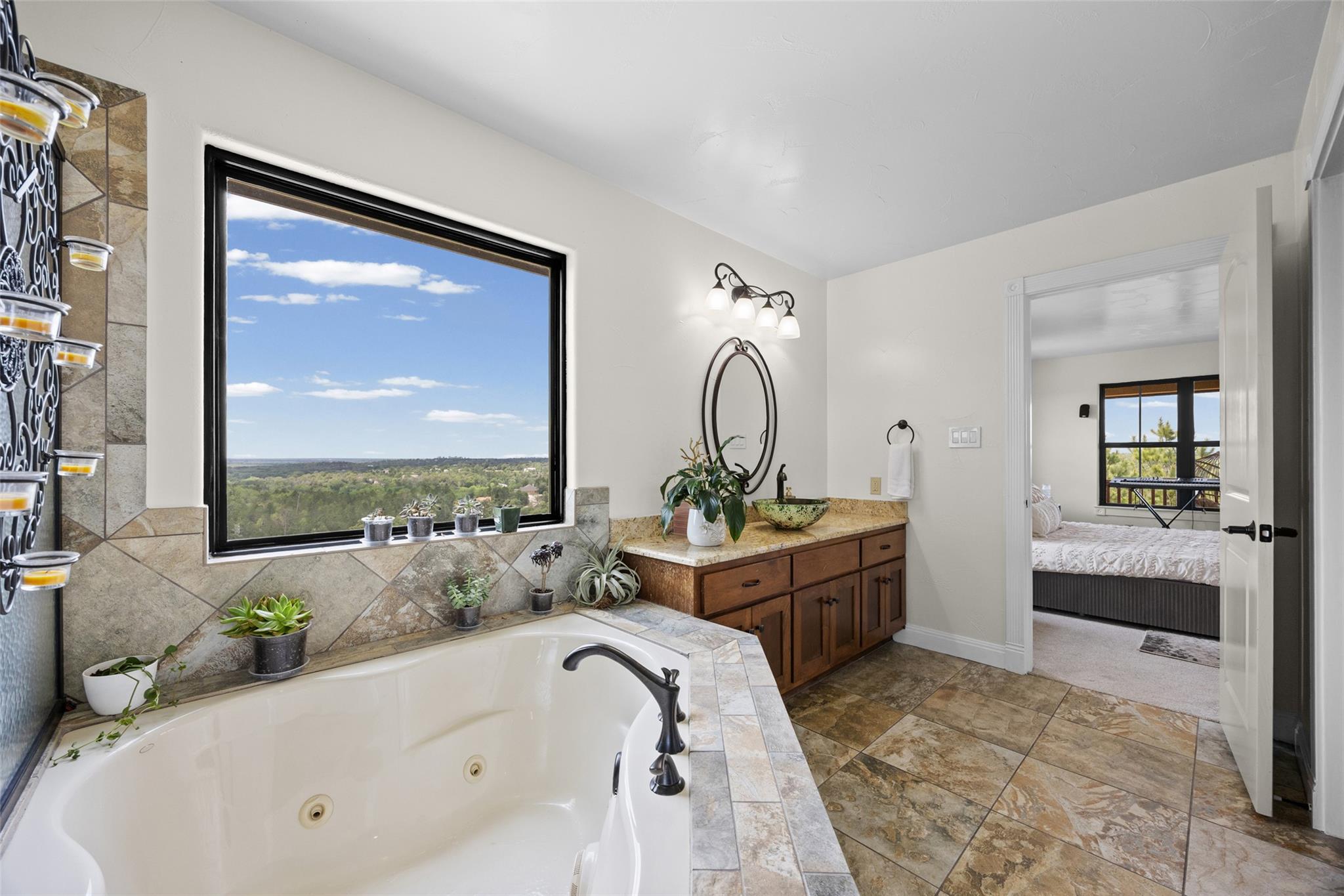 134 River Forest Dr, Bastrop, TX 78602