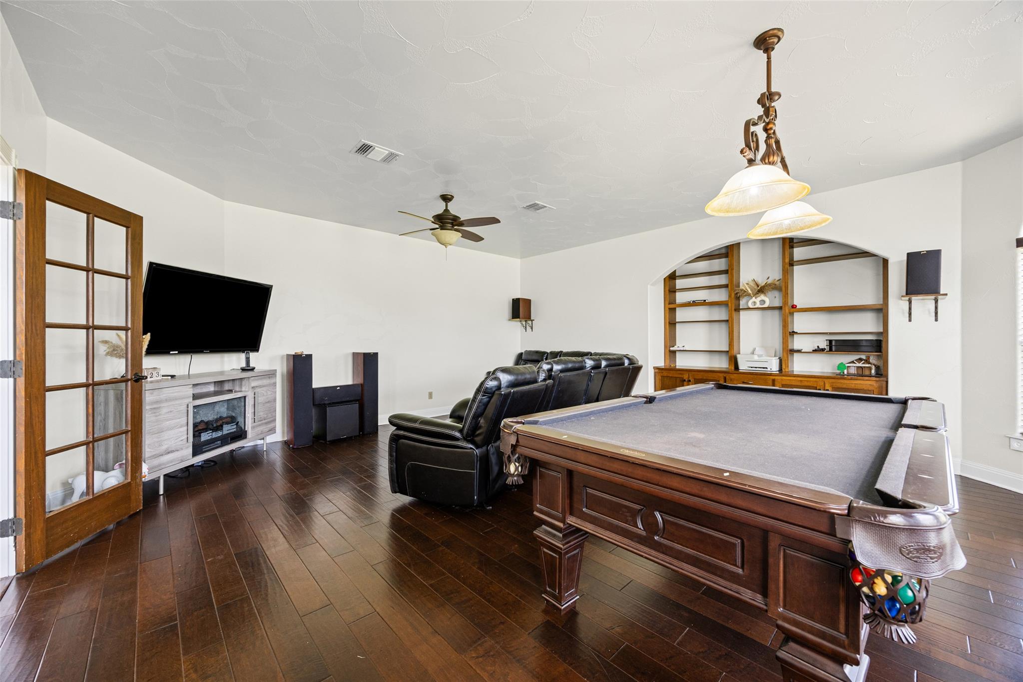 134 River Forest Dr, Bastrop, TX 78602