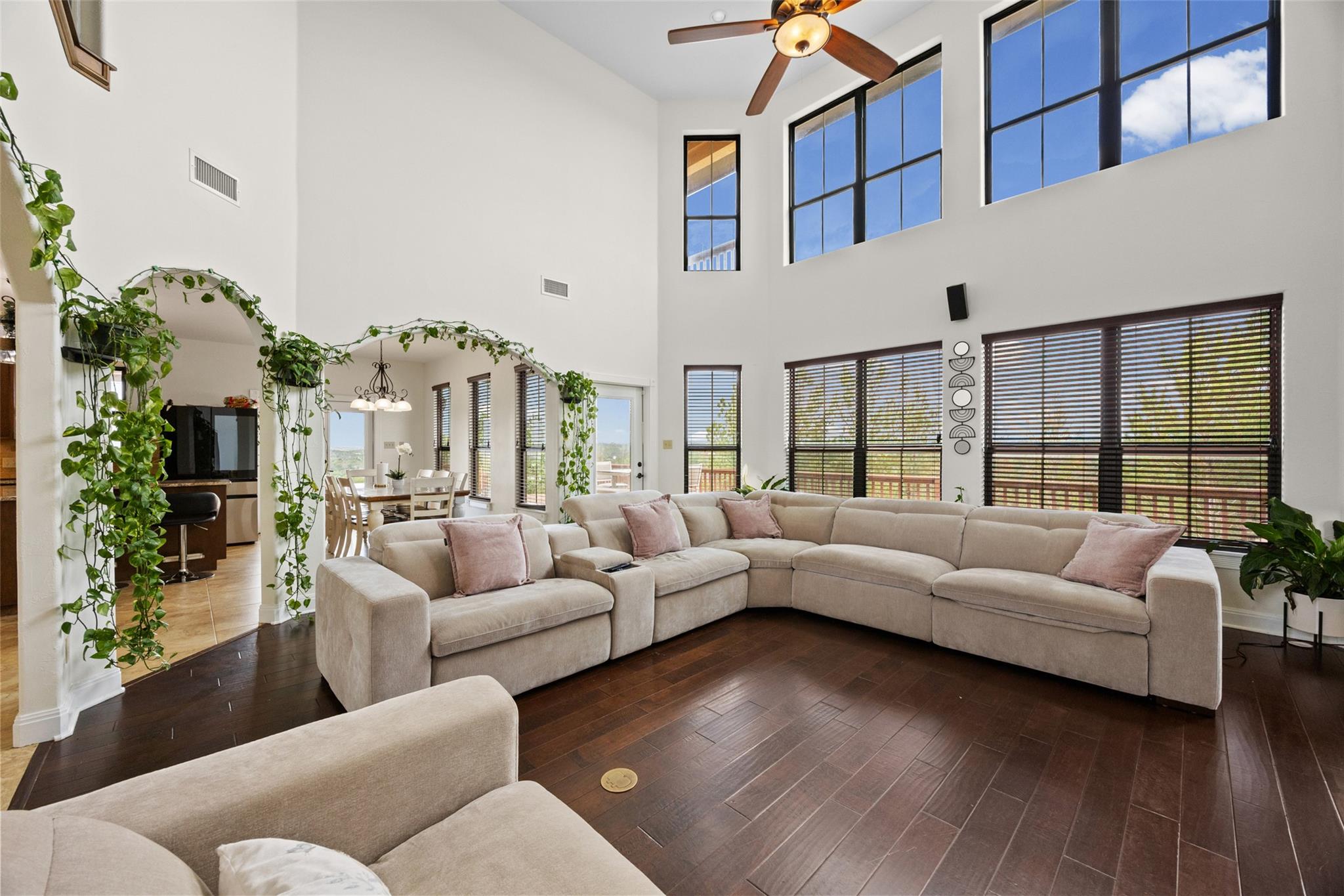 134 River Forest Dr, Bastrop, TX 78602