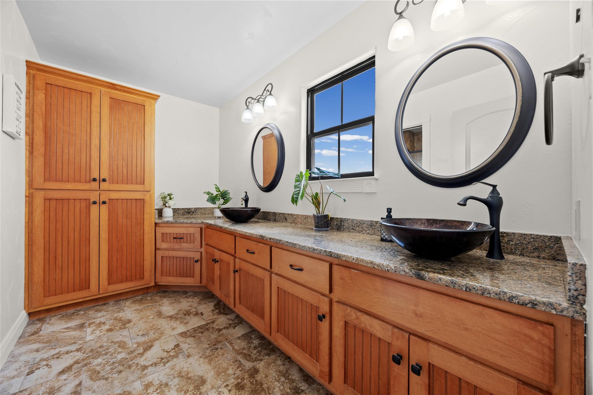 134 River Forest Dr, Bastrop, TX 78602