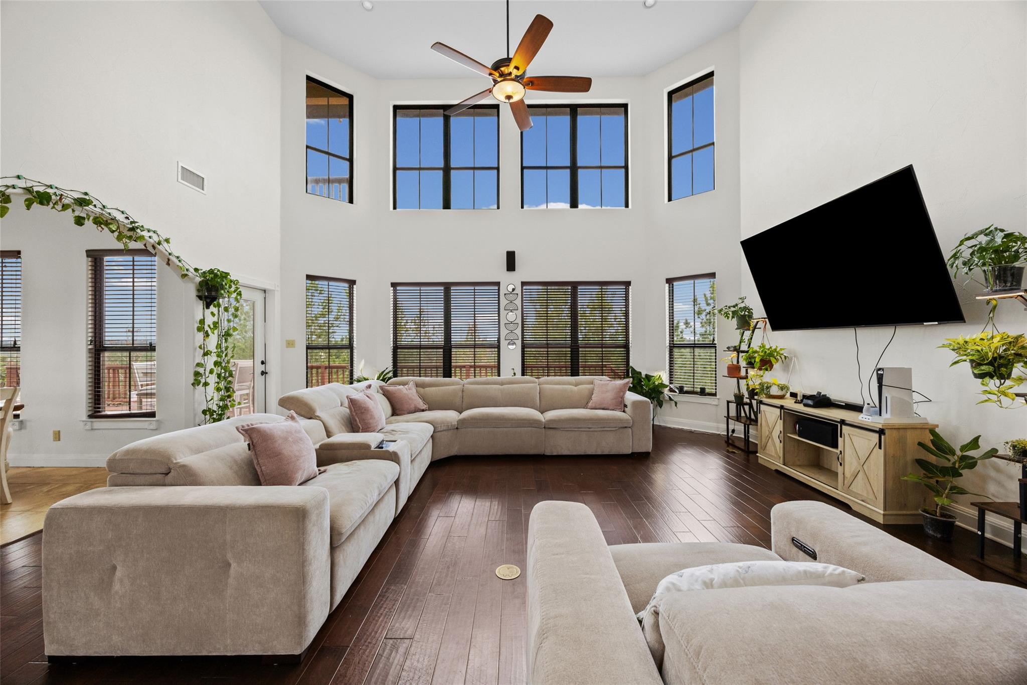 134 River Forest Dr, Bastrop, TX 78602