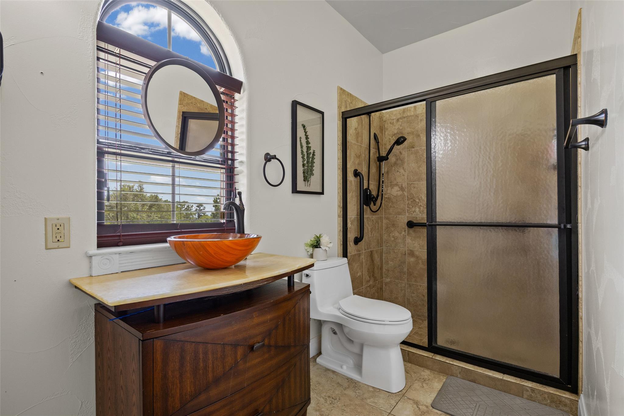 134 River Forest Dr, Bastrop, TX 78602