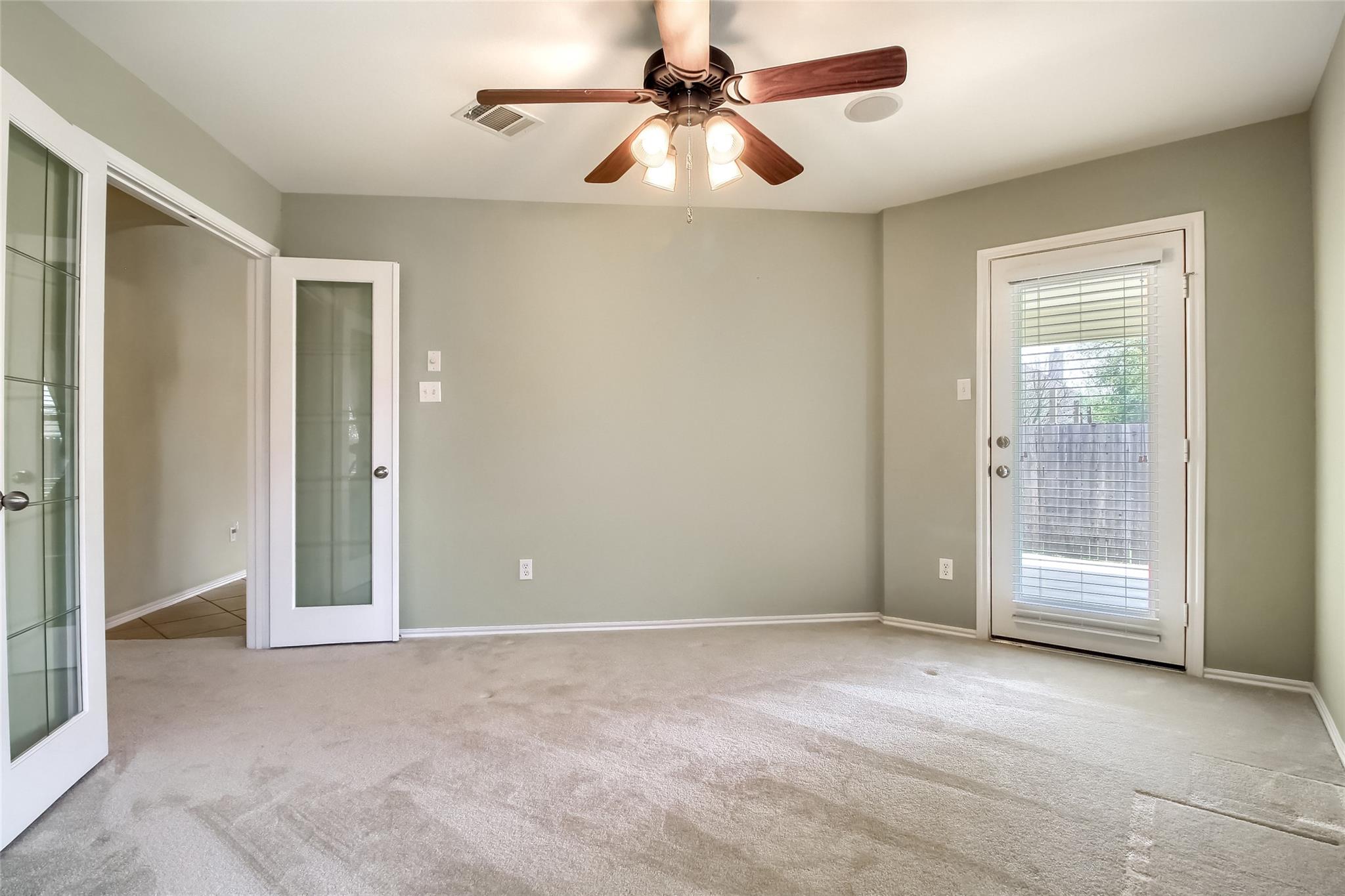 18720 Royal Pointe Dr, Pflugerville, TX 78660