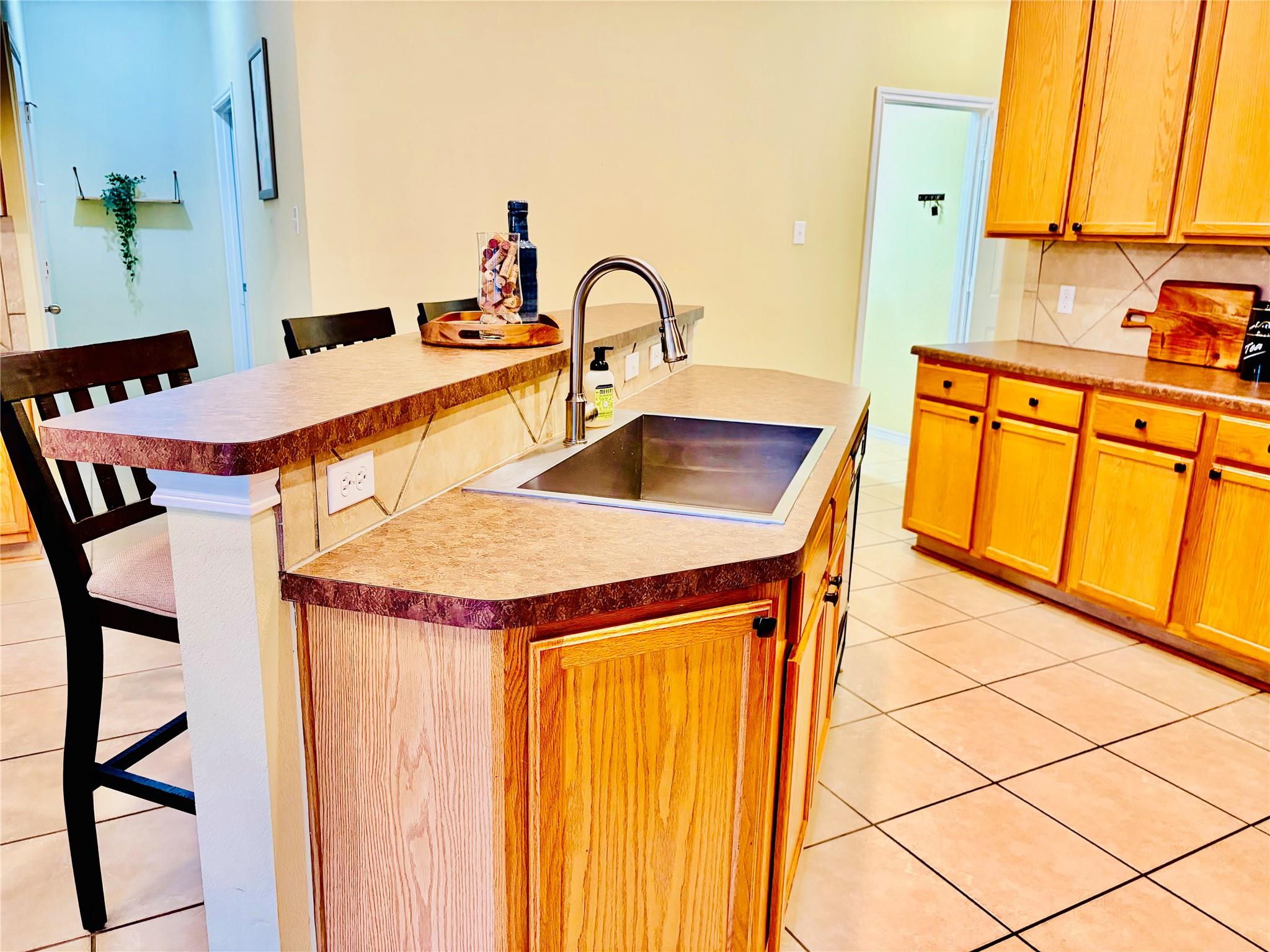 18720 Royal Pointe Dr, Pflugerville, TX 78660