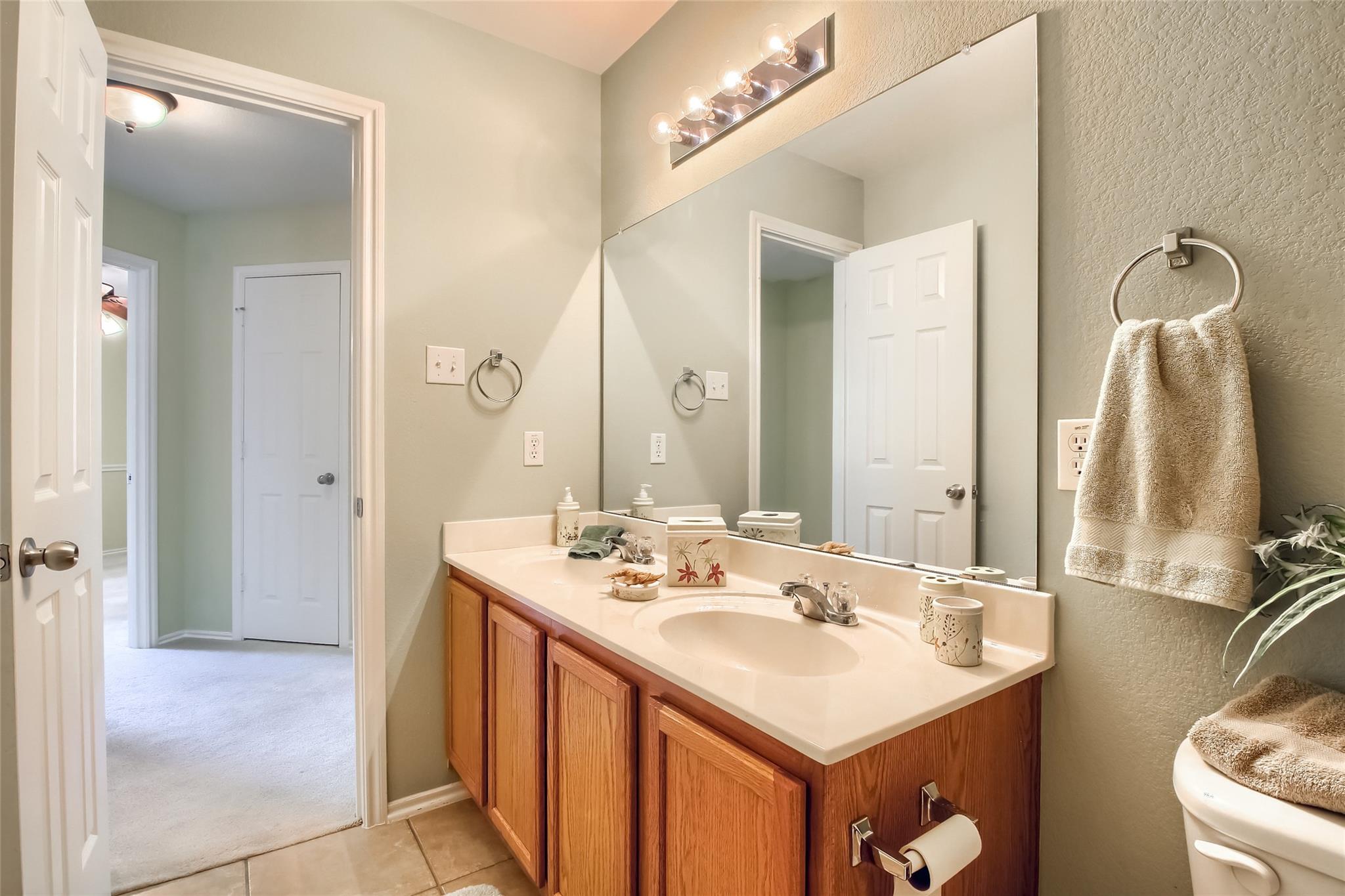 18720 Royal Pointe Dr, Pflugerville, TX 78660