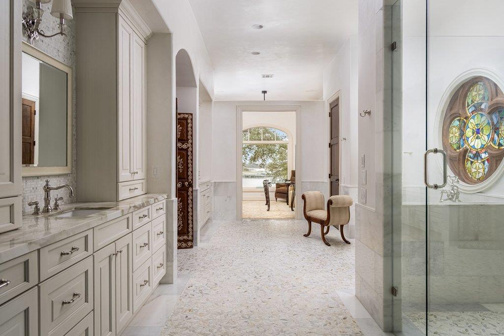 17607 Break Water, Jonestown, TX 78645