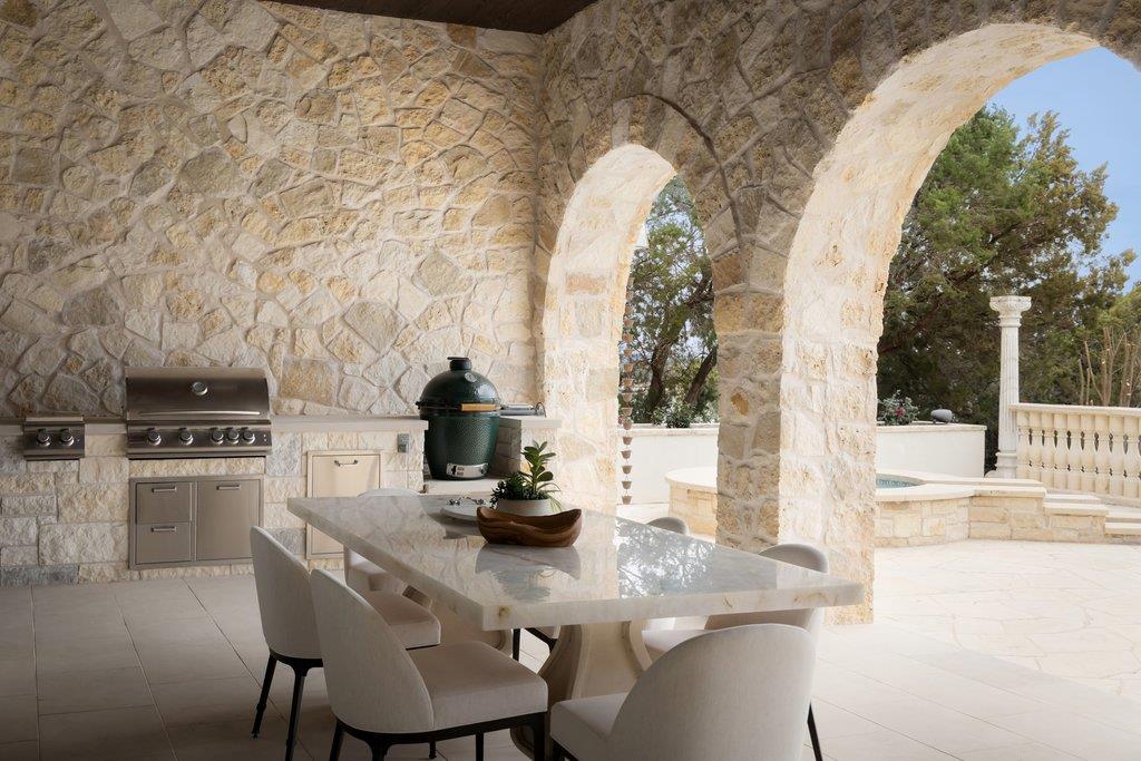 17607 Break Water, Jonestown, TX 78645