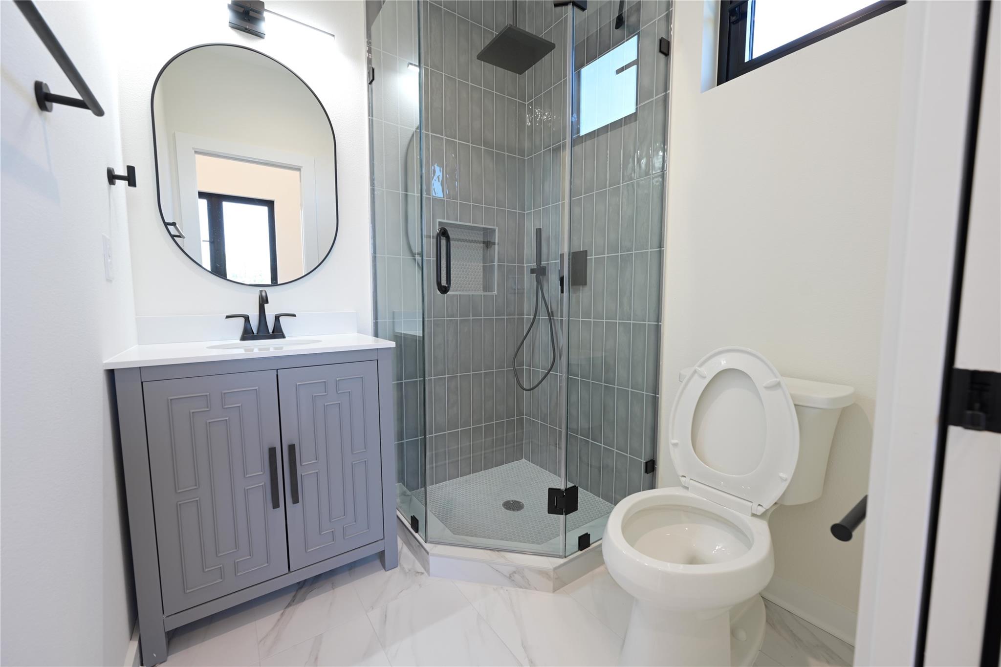 4410 Glomar Ave # 2, Austin, TX 78721