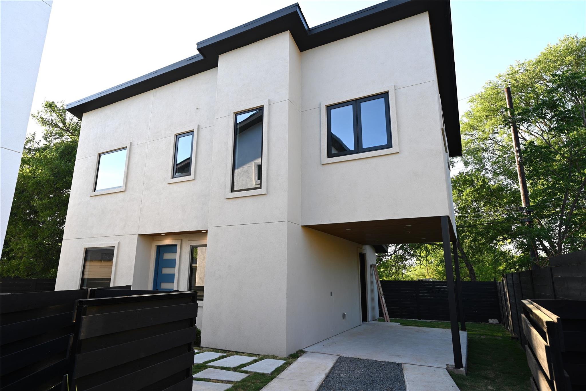 4410 Glomar Ave # 2, Austin, TX 78721