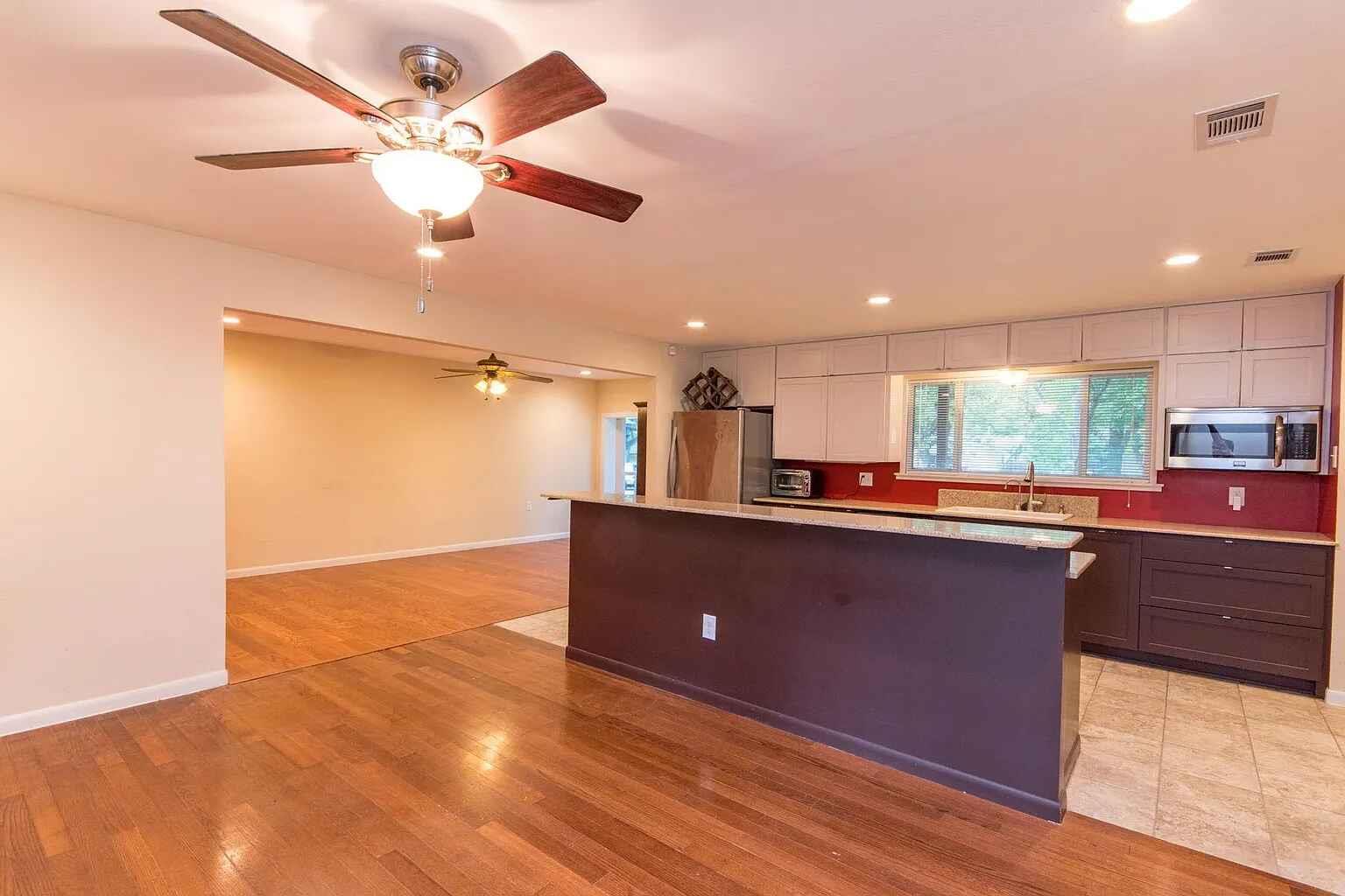 1207 FIELDCREST Dr, Austin, TX 78704