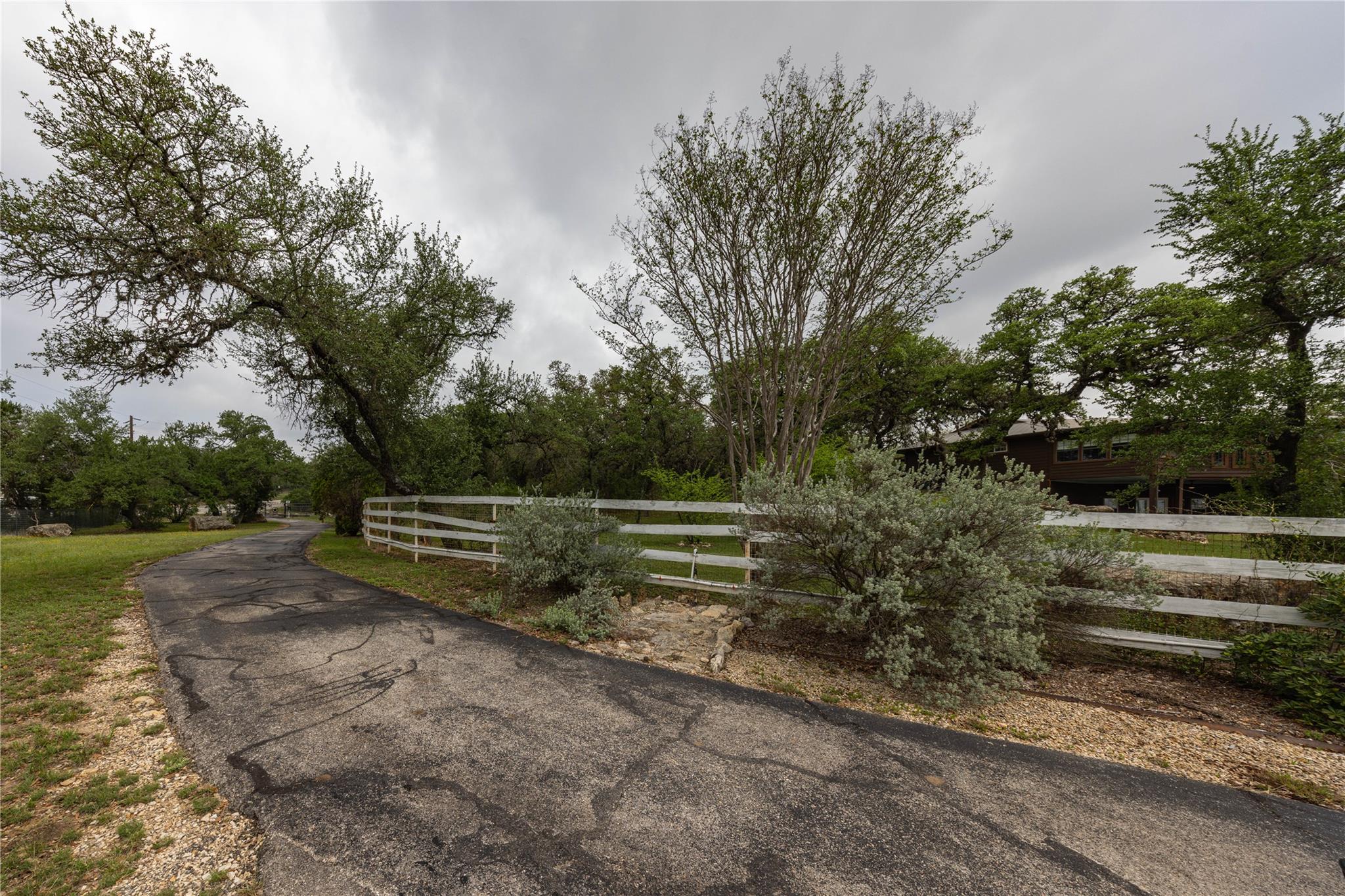 1645 Agarita Rd, Fischer, TX 78623