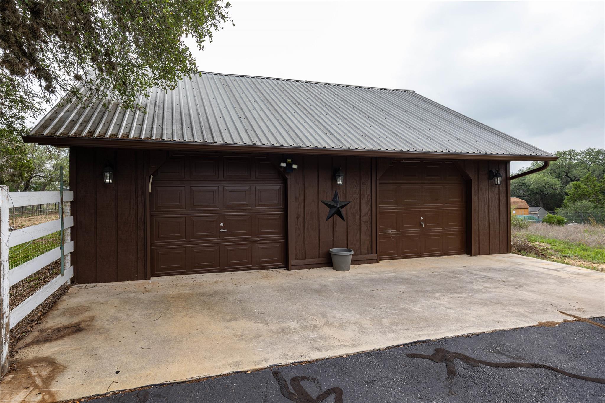 1645 Agarita Rd, Fischer, TX 78623