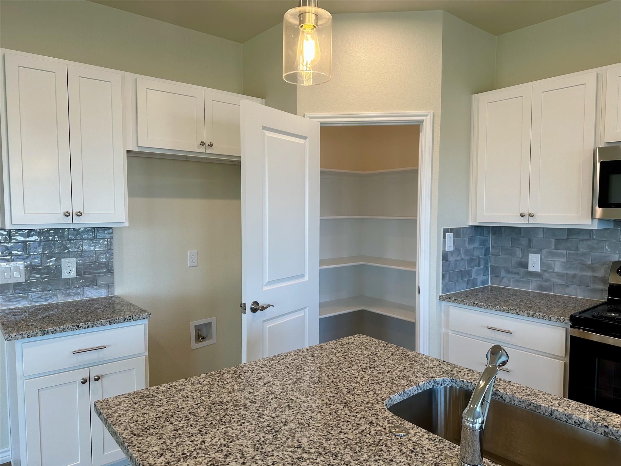 515 War Admiral Dr # B, Jarrell, TX 76537