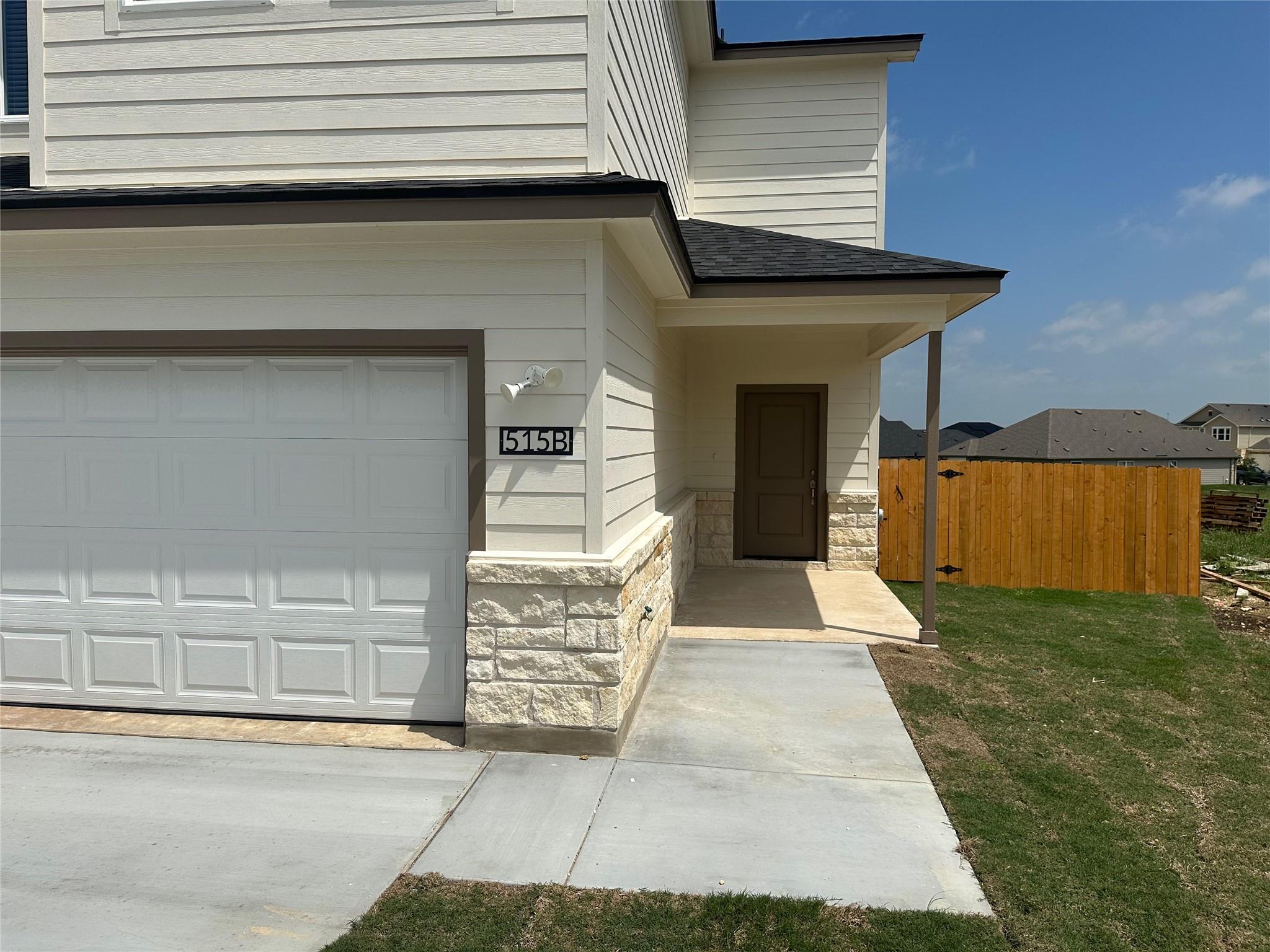 515 War Admiral Dr # B, Jarrell, TX 76537