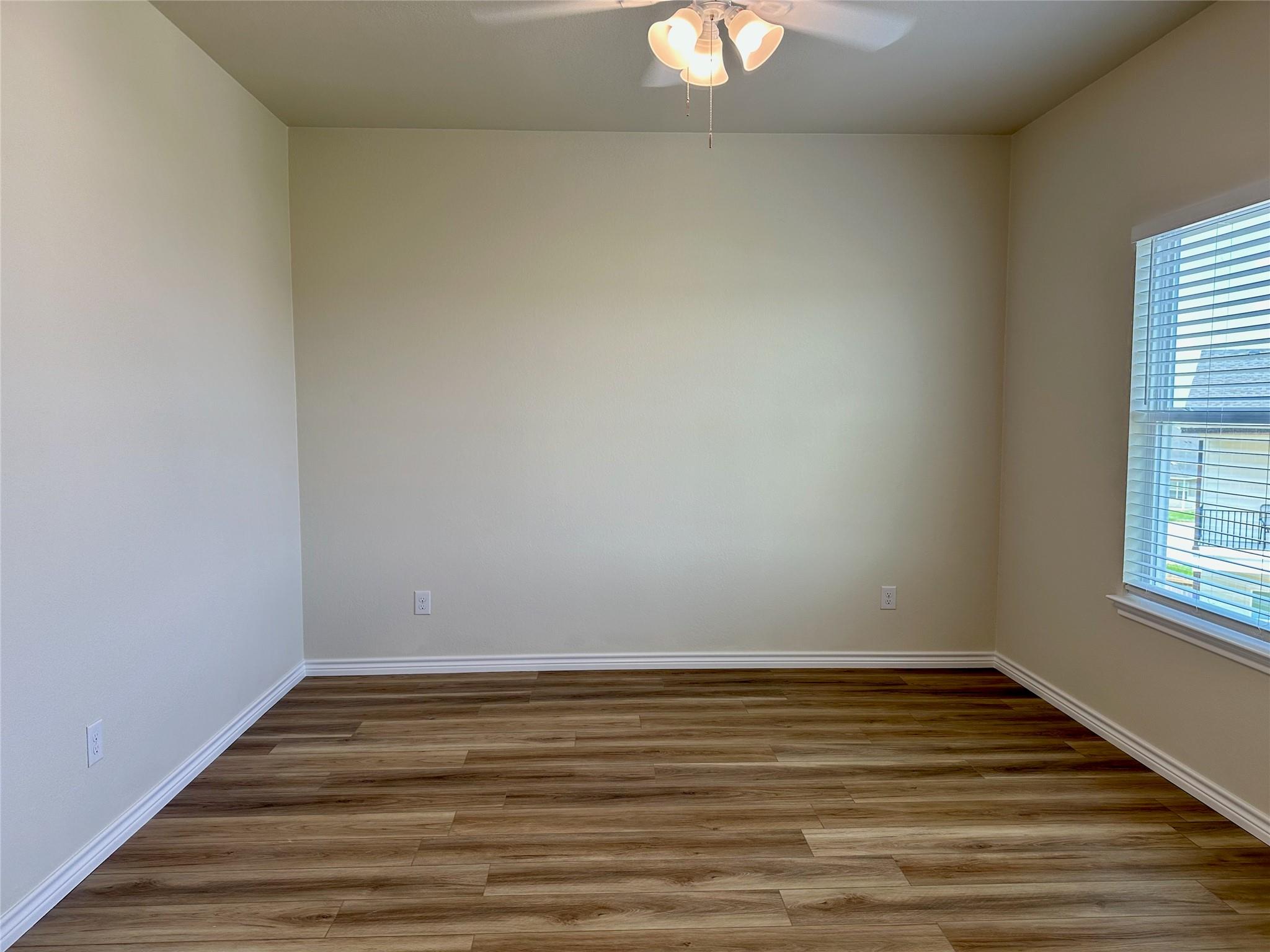 515 War Admiral Dr # B, Jarrell, TX 76537