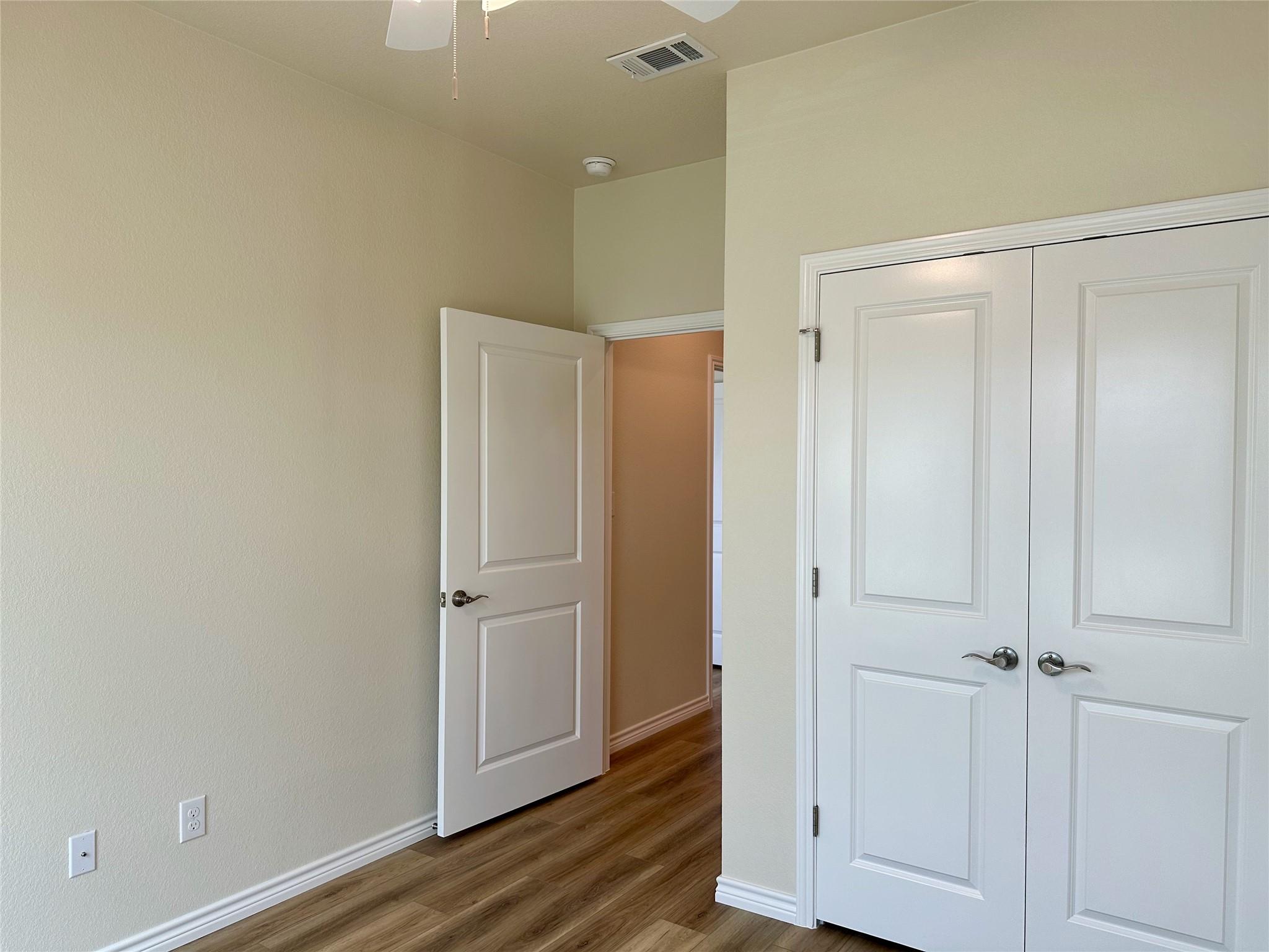 515 War Admiral Dr # B, Jarrell, TX 76537