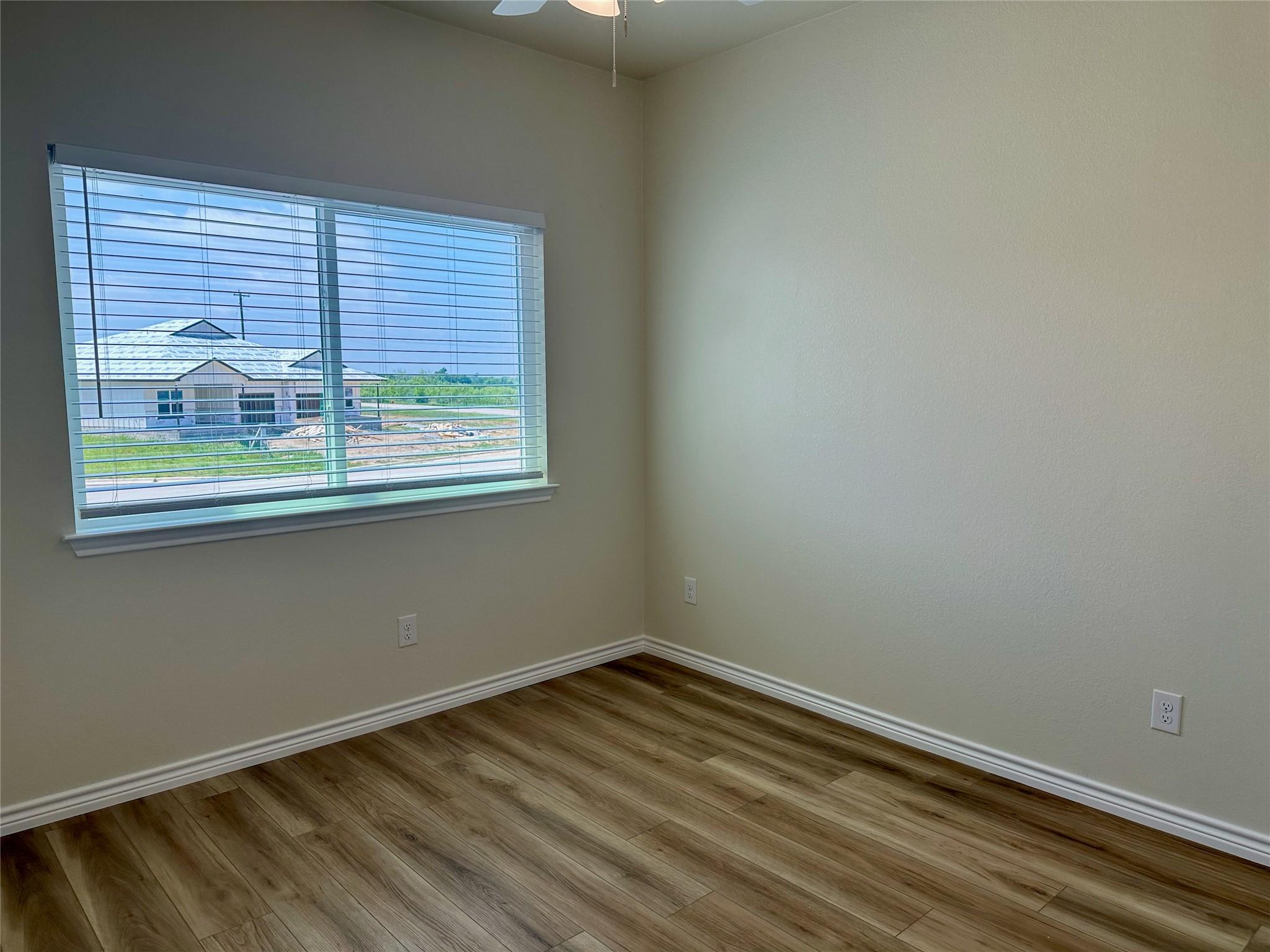 515 War Admiral Dr # B, Jarrell, TX 76537