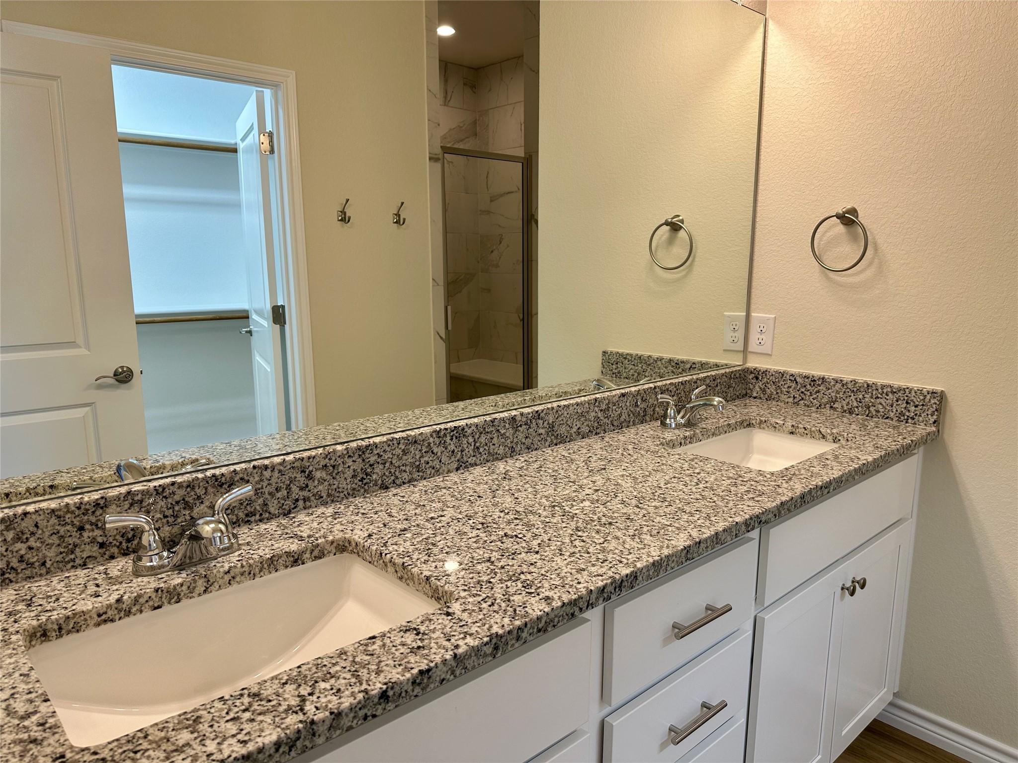 515 War Admiral Dr # B, Jarrell, TX 76537