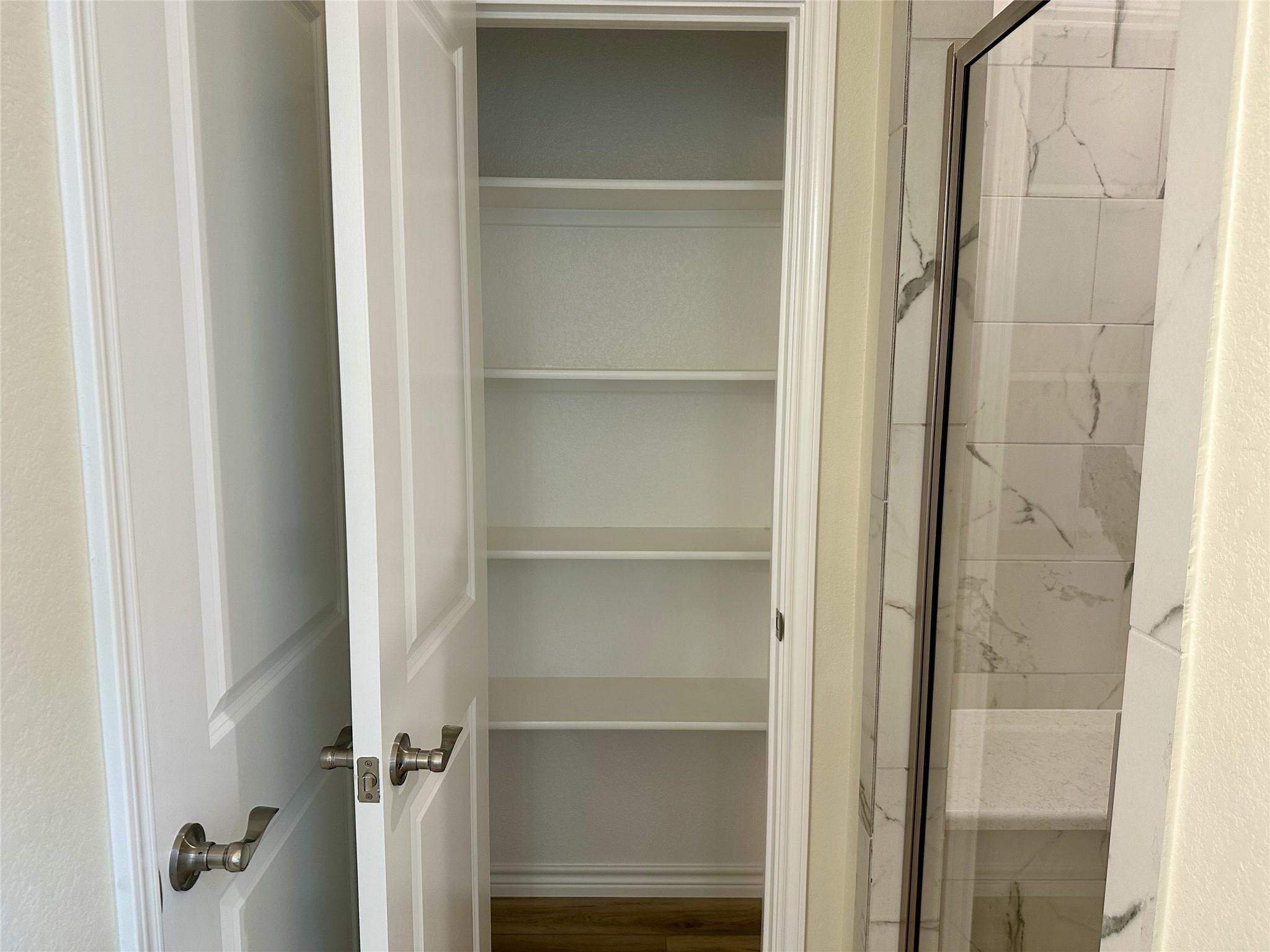 515 War Admiral Dr # B, Jarrell, TX 76537