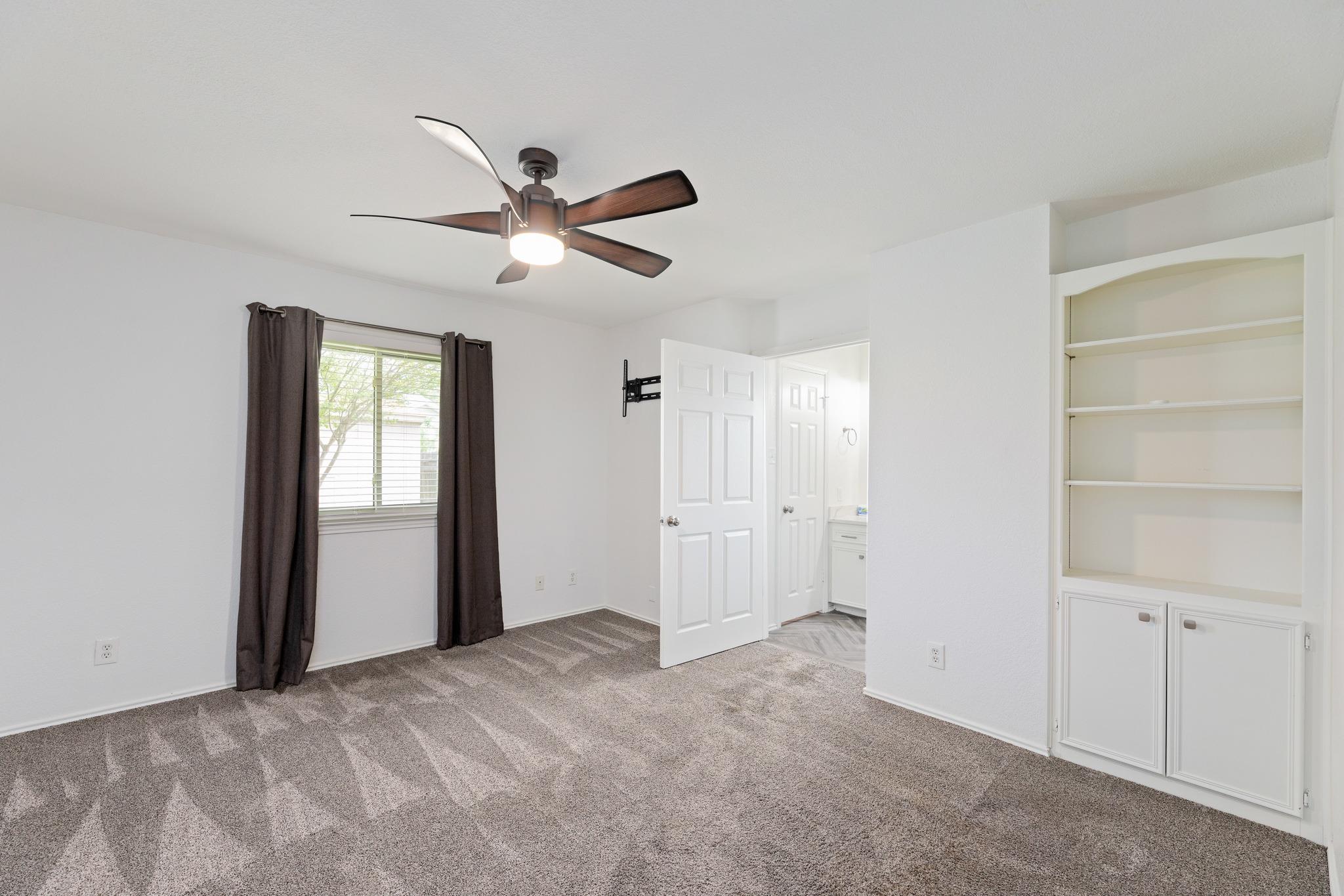 1006 Cresswell Dr, Pflugerville, TX 78660