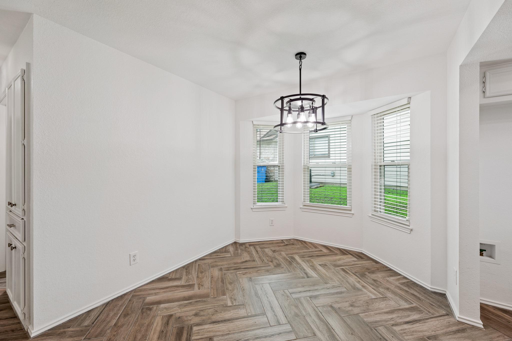 1006 Cresswell Dr, Pflugerville, TX 78660