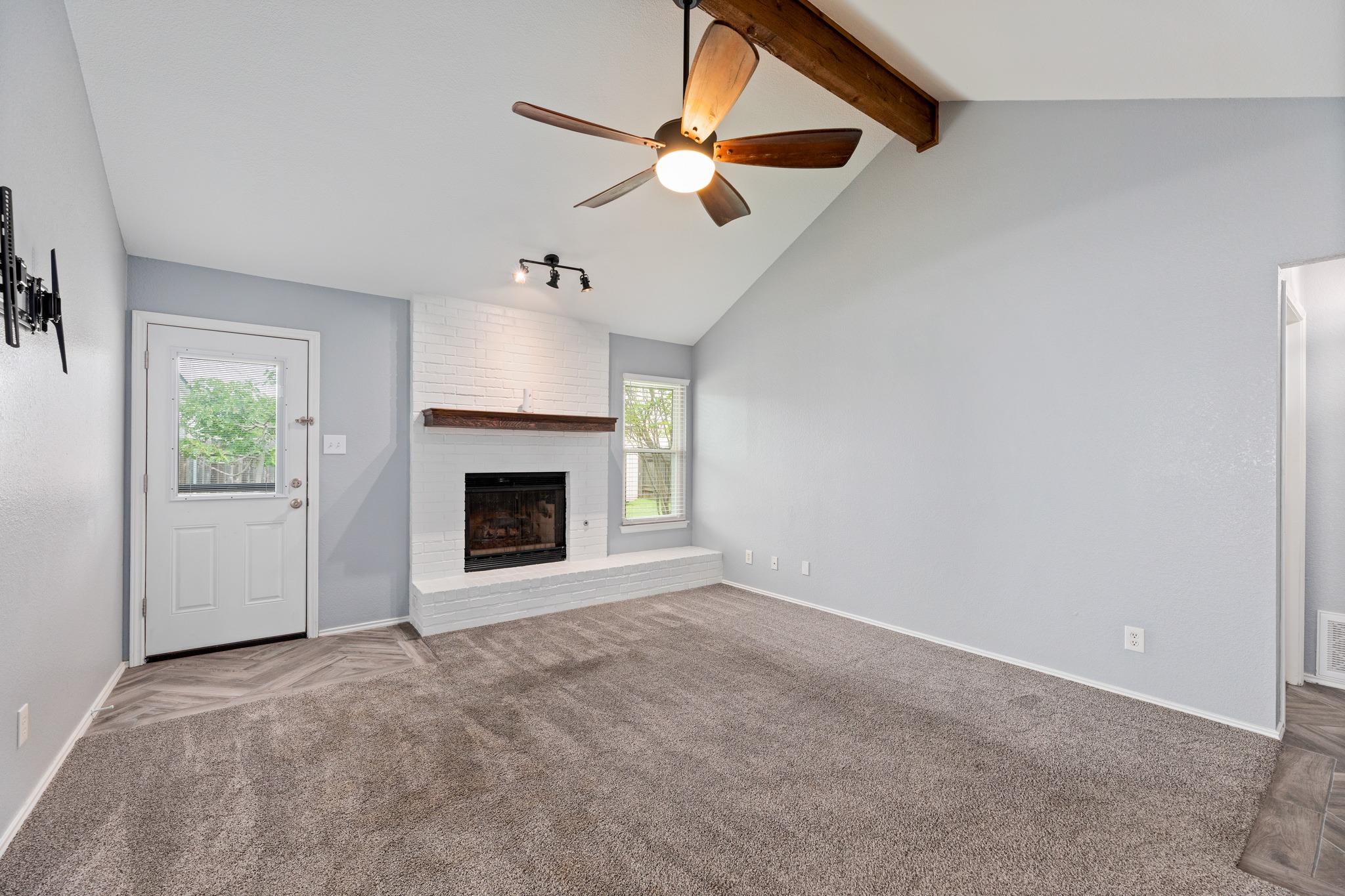 1006 Cresswell Dr, Pflugerville, TX 78660