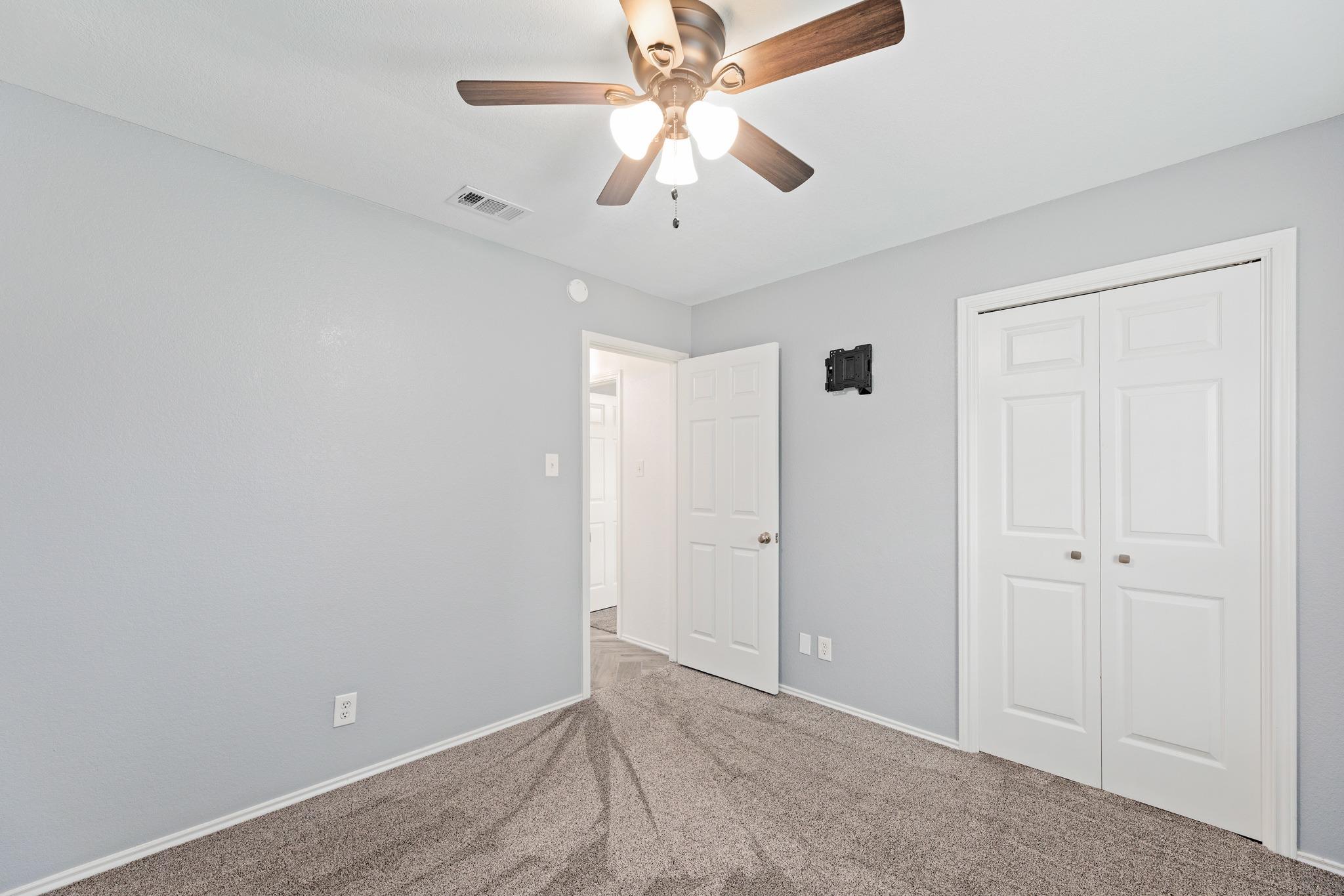 1006 Cresswell Dr, Pflugerville, TX 78660