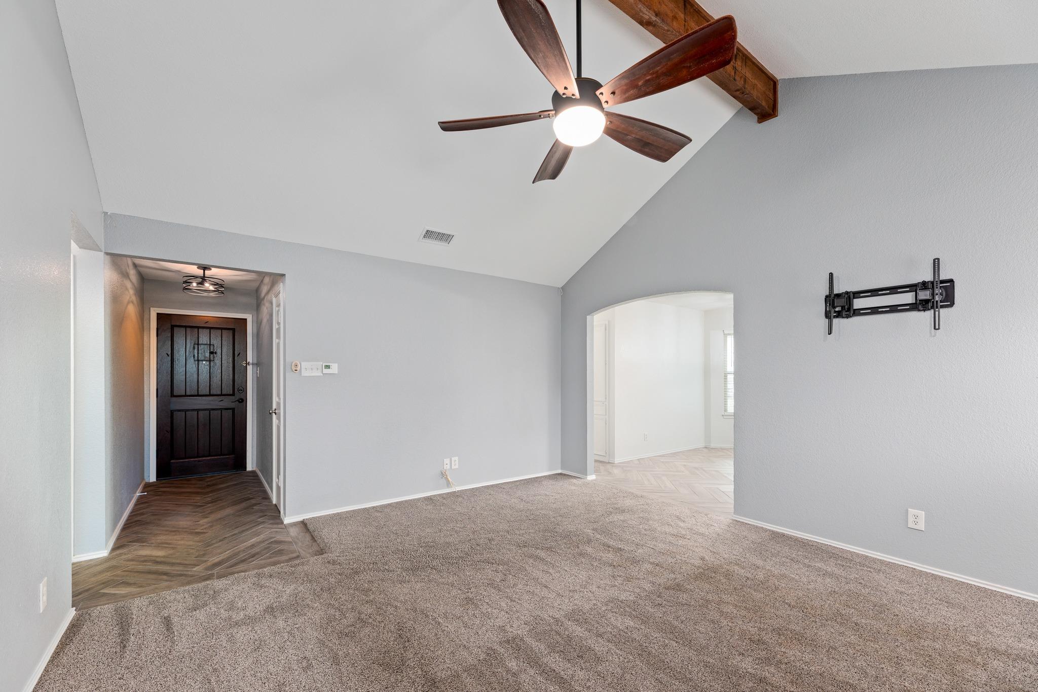 1006 Cresswell Dr, Pflugerville, TX 78660