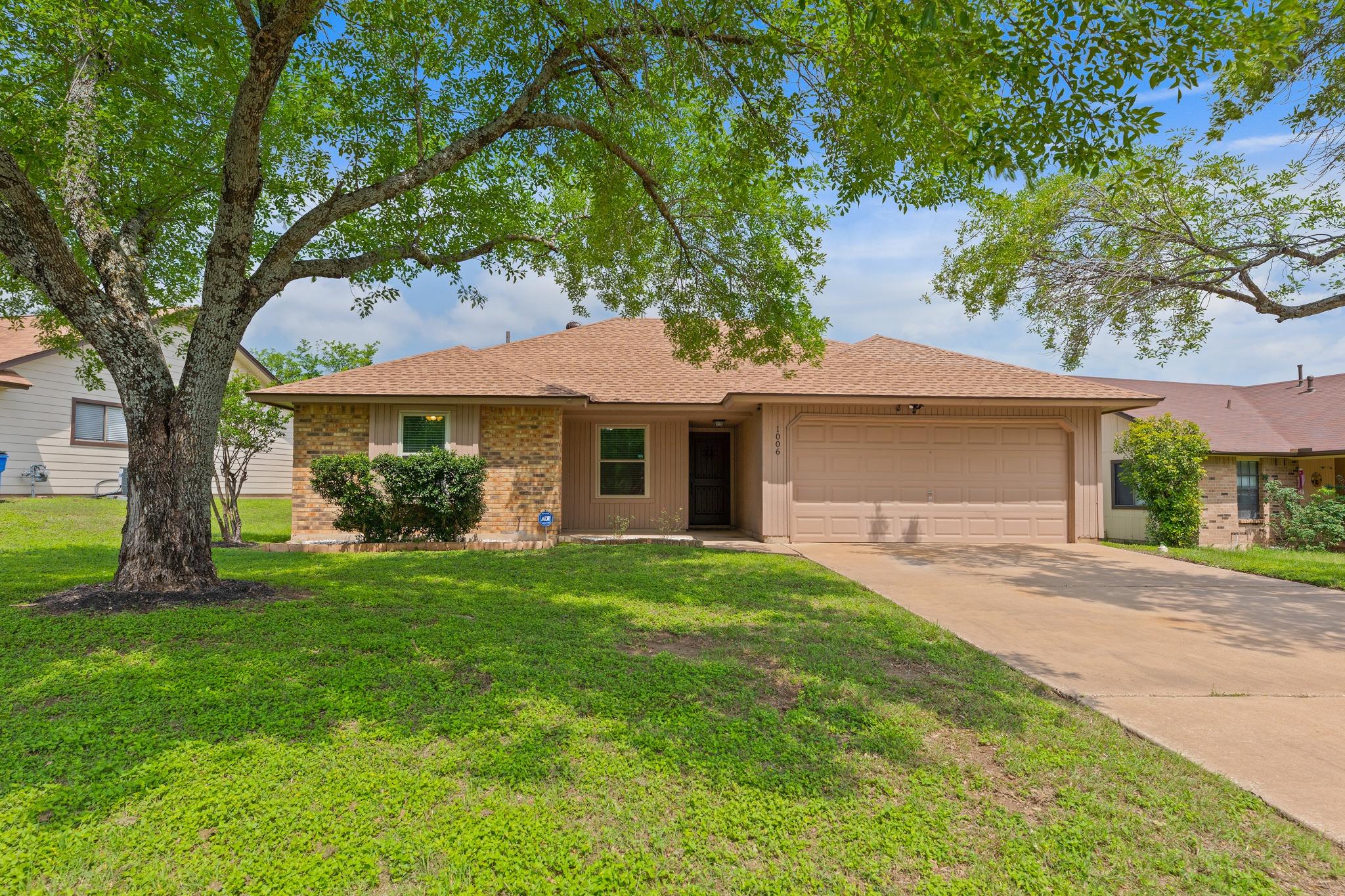 1006 Cresswell Dr, Pflugerville, TX 78660