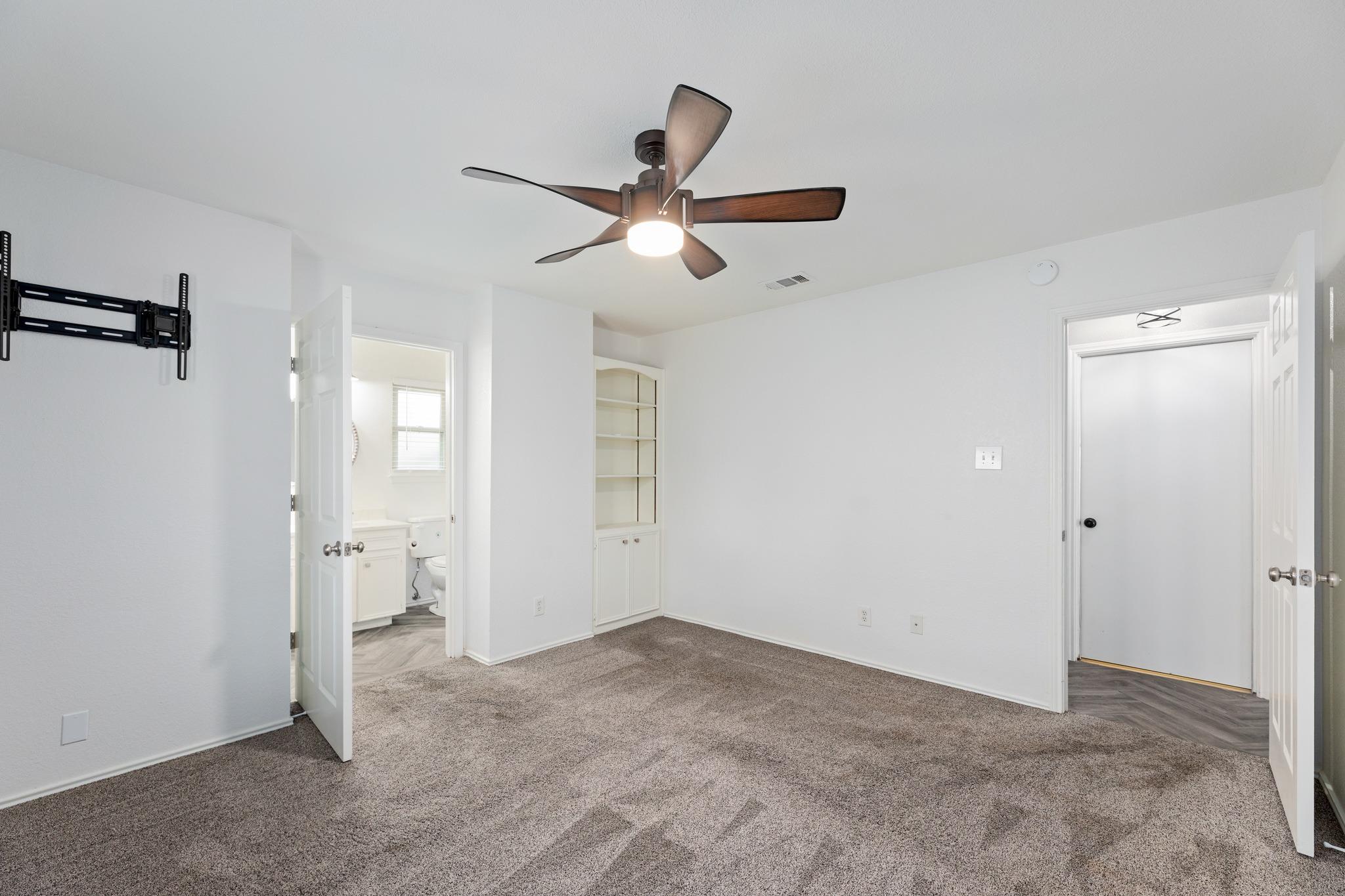 1006 Cresswell Dr, Pflugerville, TX 78660